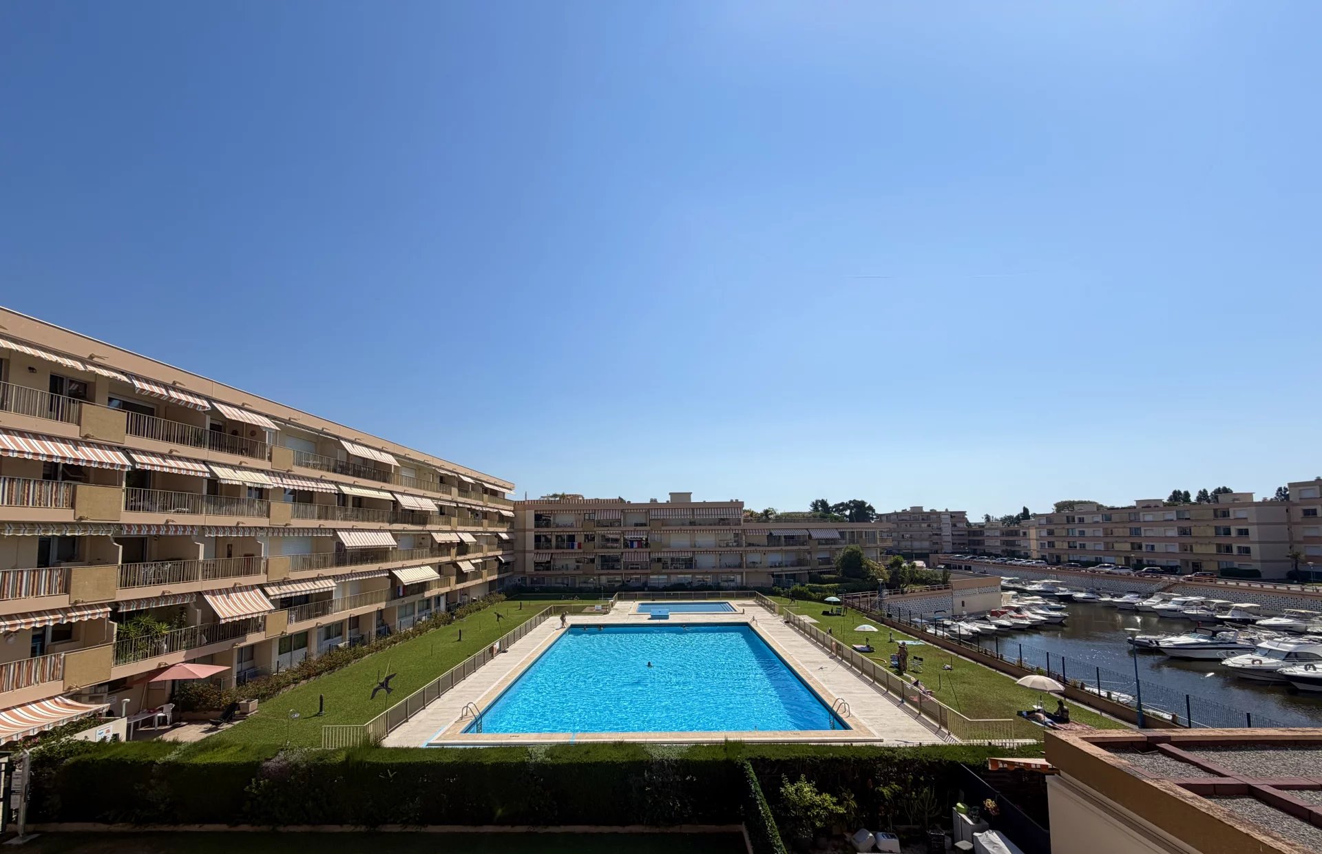 Sale Apartment - Mandelieu-la-Napoule Cottage