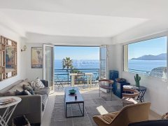 Apartment for sale in Cannes Plages du Midi Croix des Gardes with panoramic sea view — photo 2 of 6