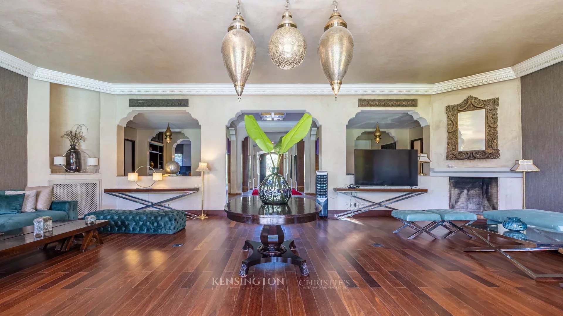 5 Bedroom Villa/Townhouse's Image 4