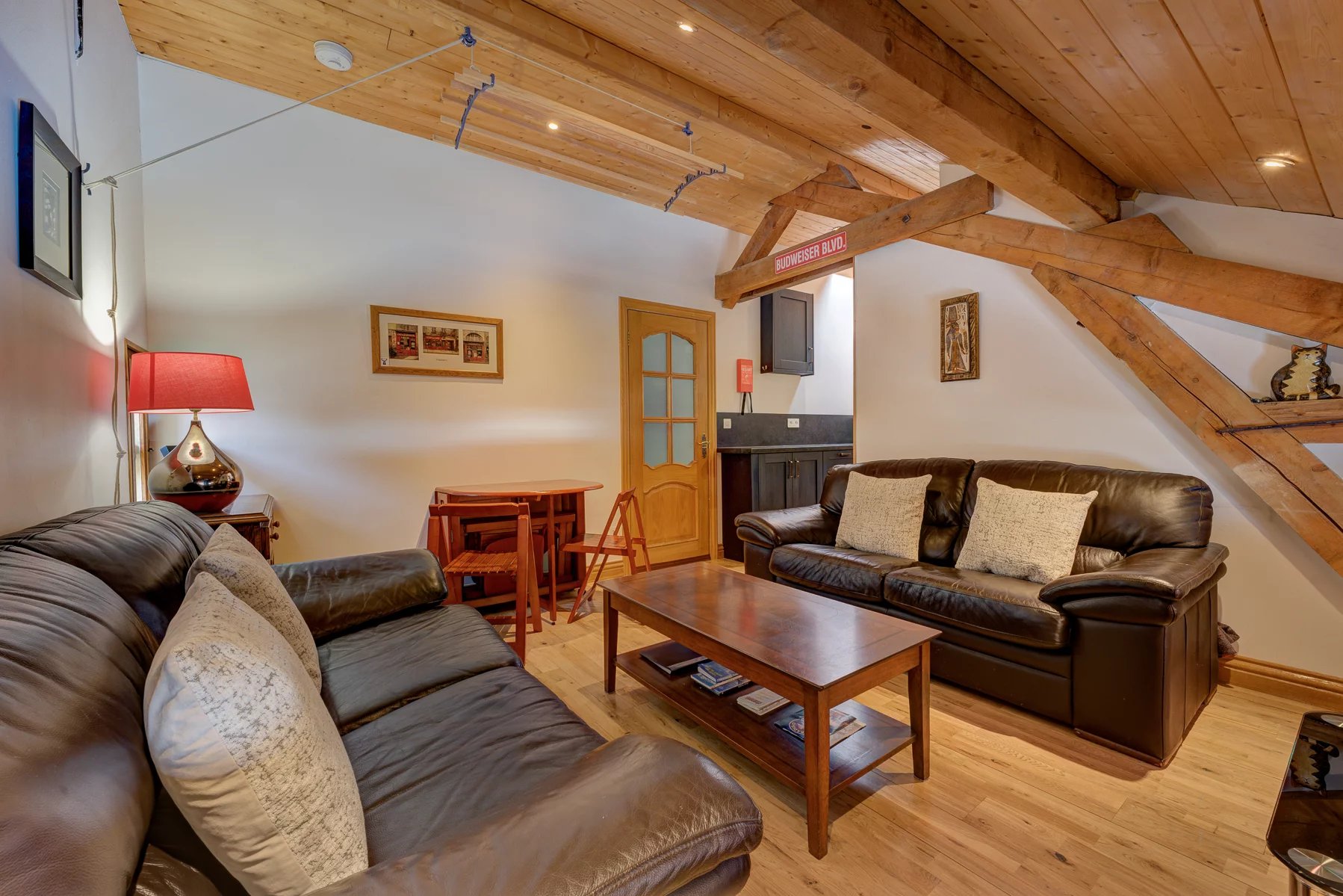 LES BOSSONS - A 2 bedroom apartment on the top floor of a small residence. Accommodation in Chamonix