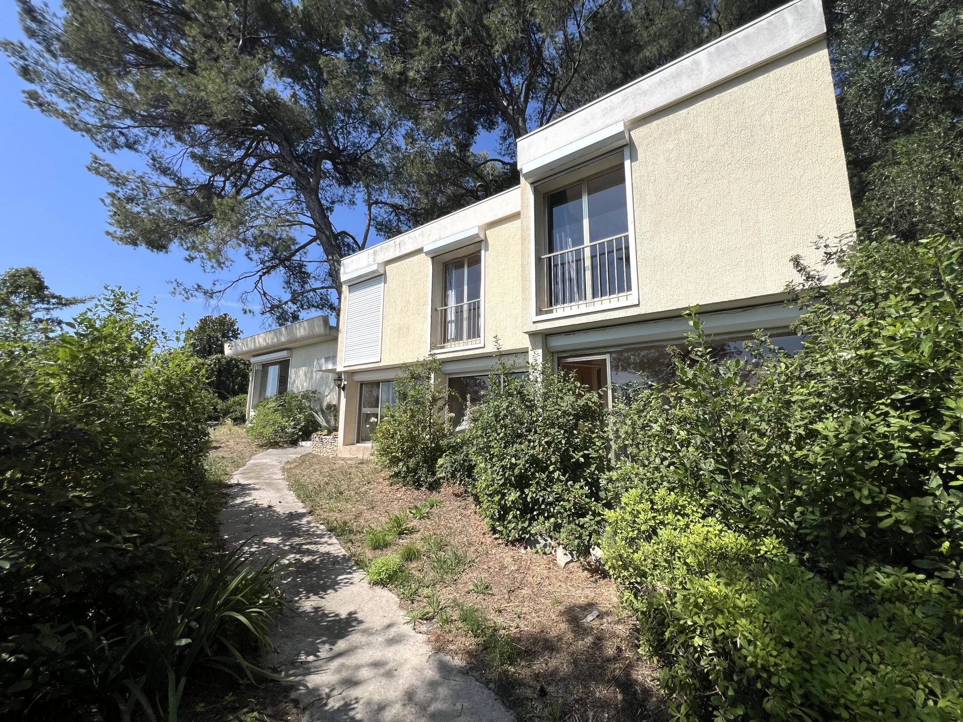 Agence immobilière de 