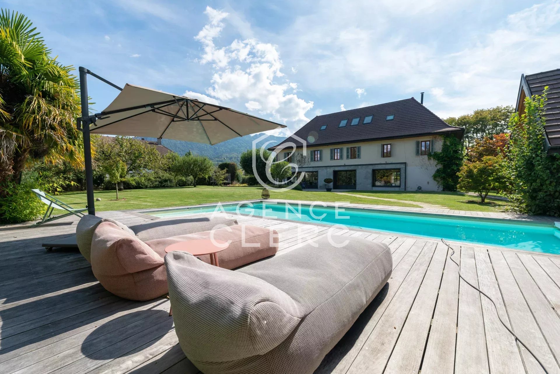 6 Bedroom Villa/Townhouse's Image 7