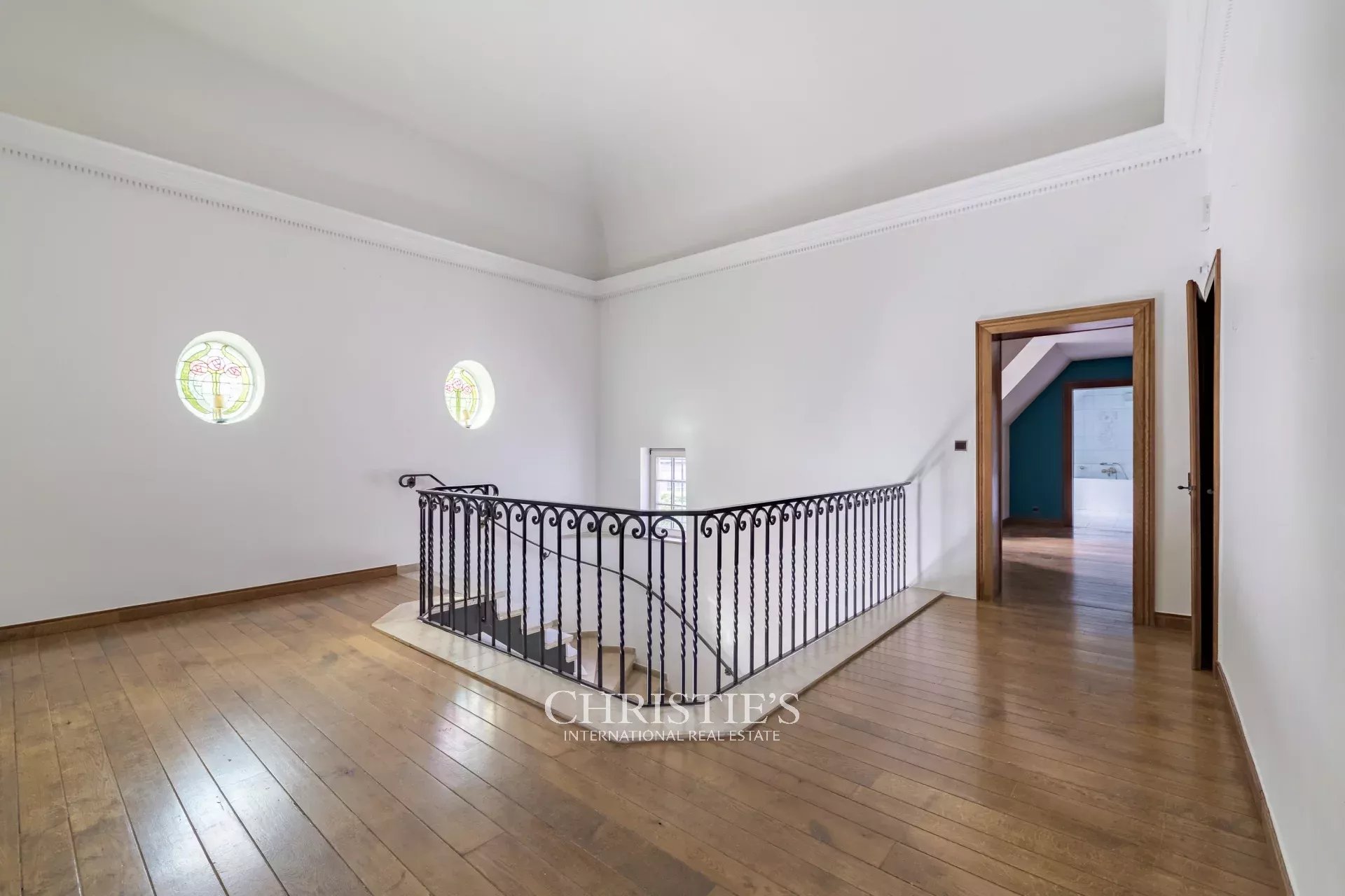 OPTIE - Lasne - Klassieke villa met bijgebouw op 75 are