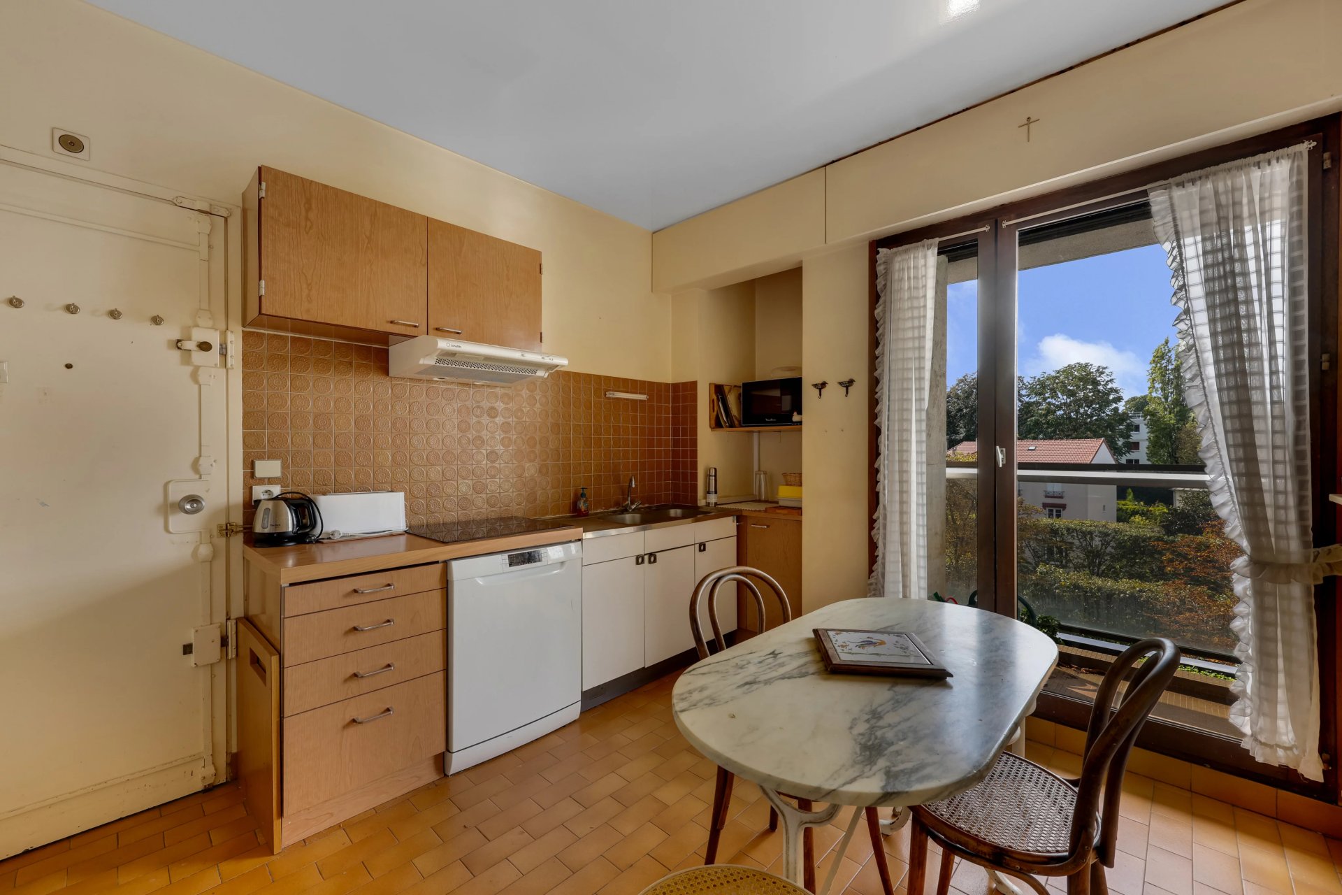 2 Bedroom Apartment/Flat's Image 6