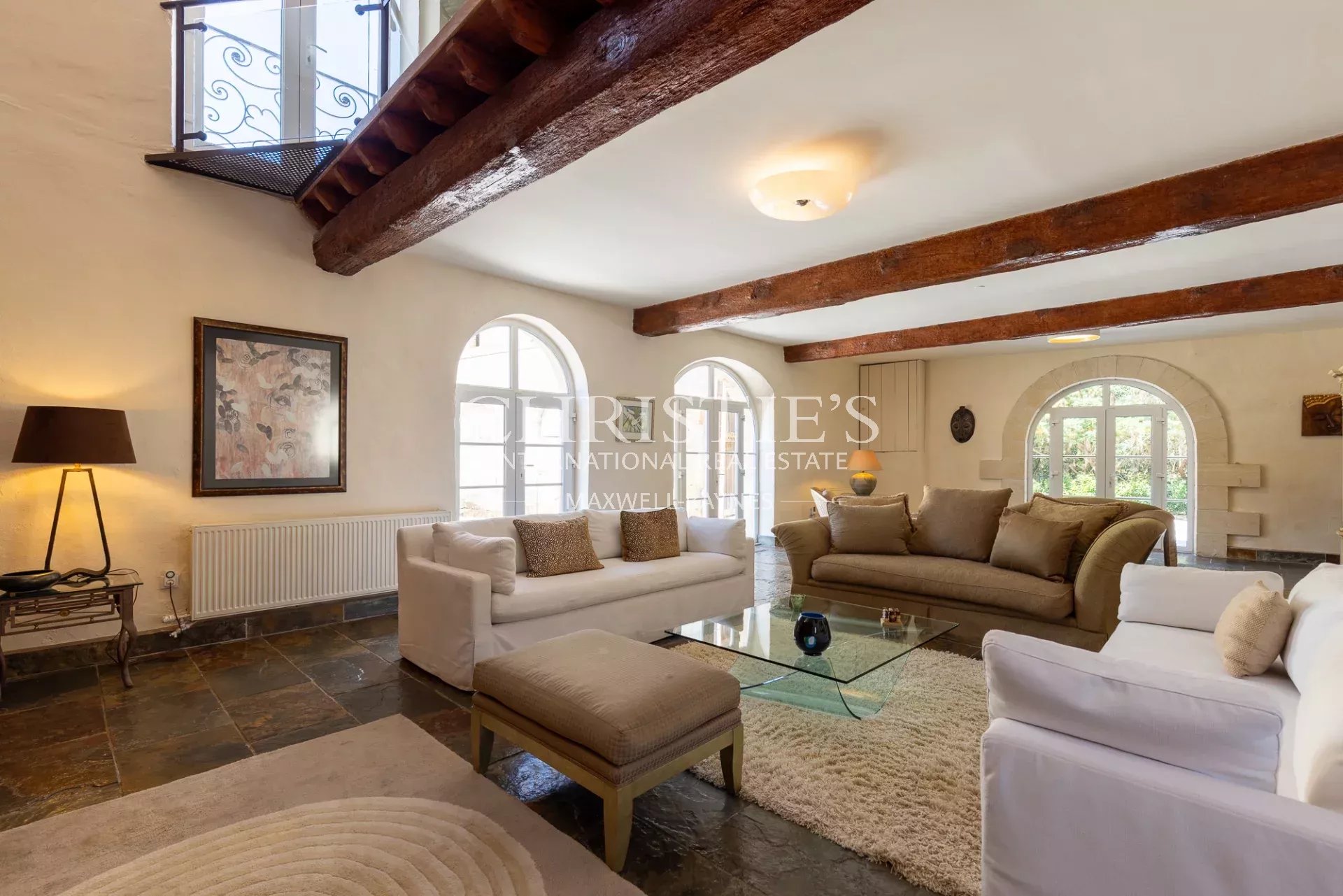 5 Bedroom Villa/Townhouse's Image 6