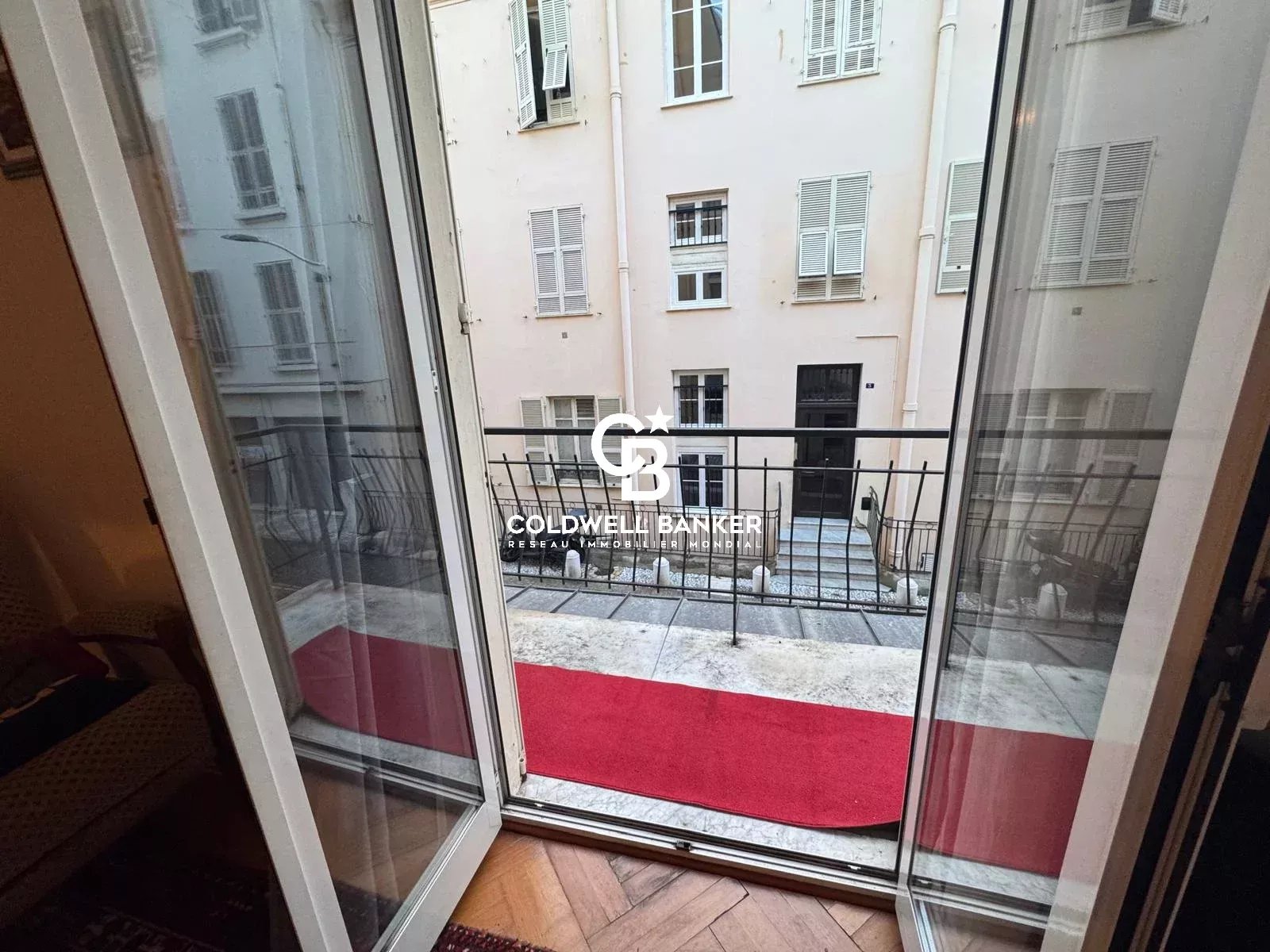 LIMITROPHE MONACO / 2 ROOMS FURNISHED FOR SEASONAL RENTAL ONLY