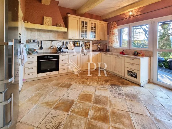Provencal Villa with Panoramic View on the Massif de L'Estérel and the Golf De Barbossi — photo 5