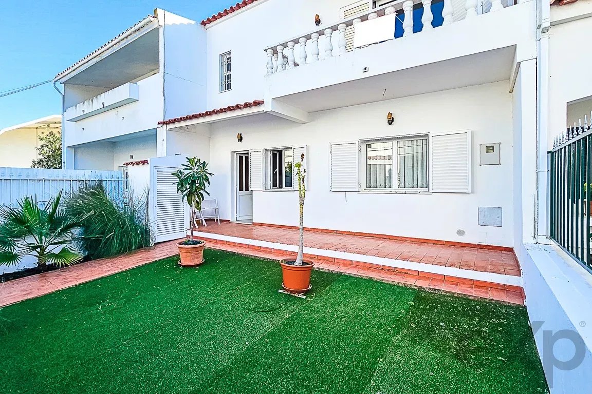Three-bedroom house with potential for rental income – Gambelas, Montenegro 86834316 image 39