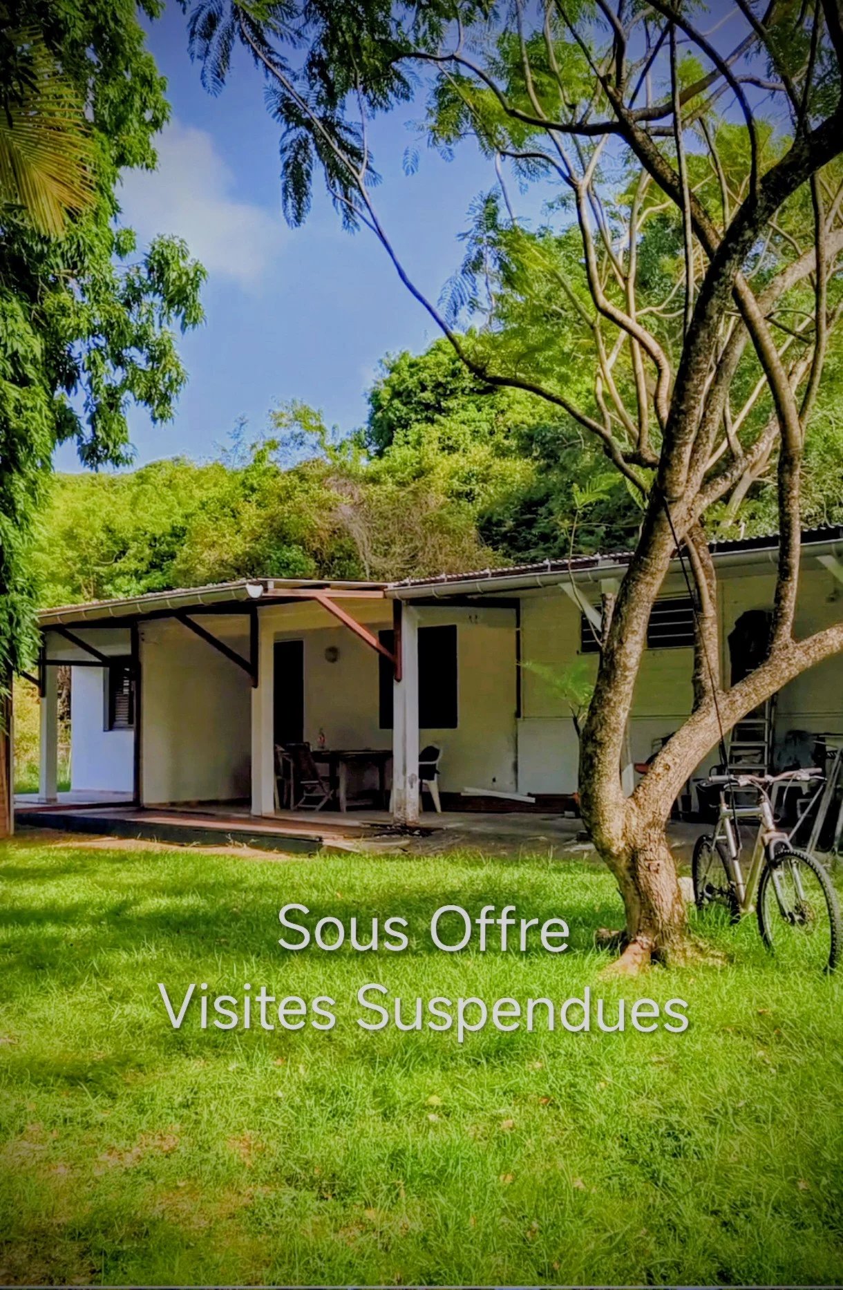 Rare opportunité à Sainte-Anne : terrain agricole avec bâti existant