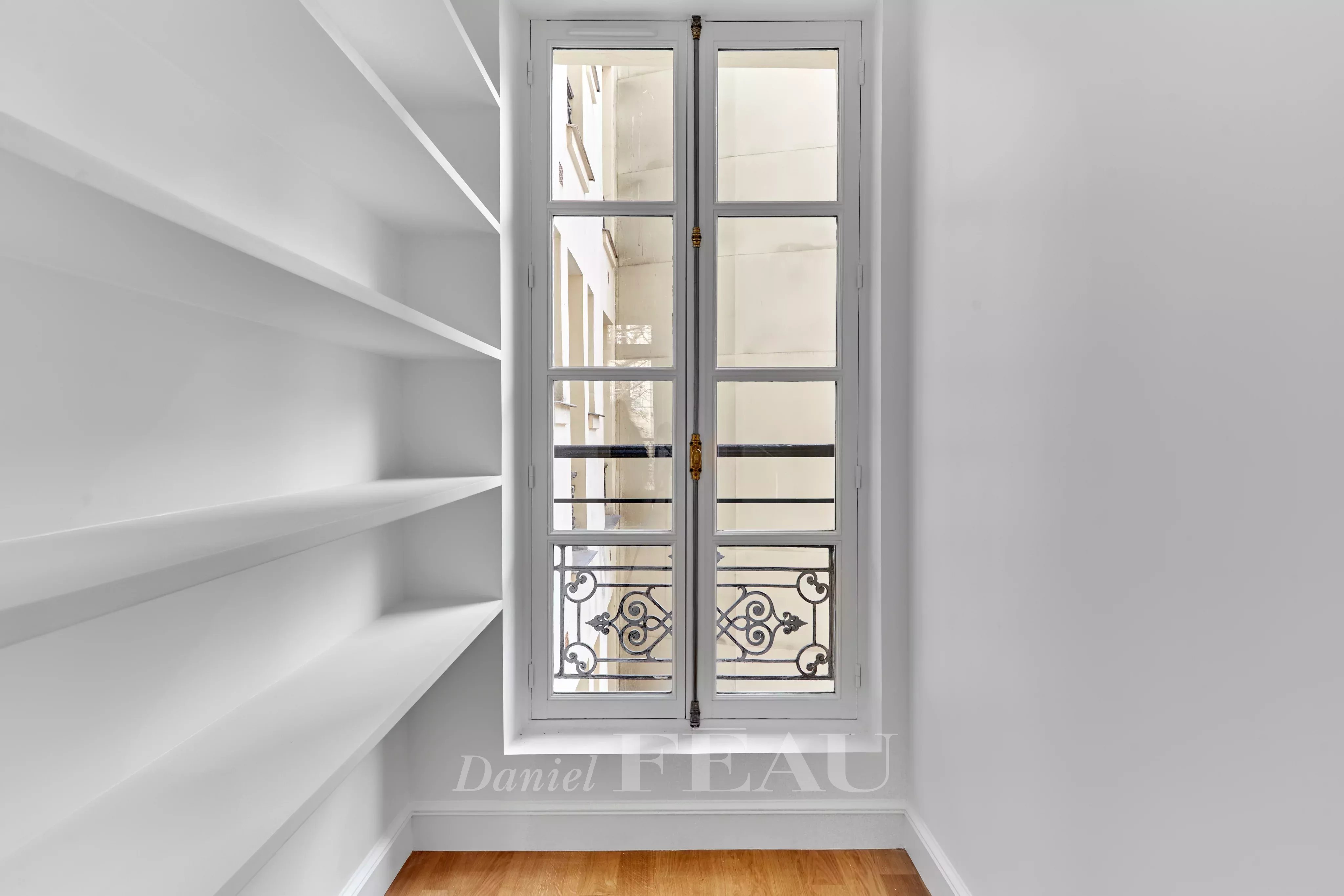 Sale Apartment Paris 6th