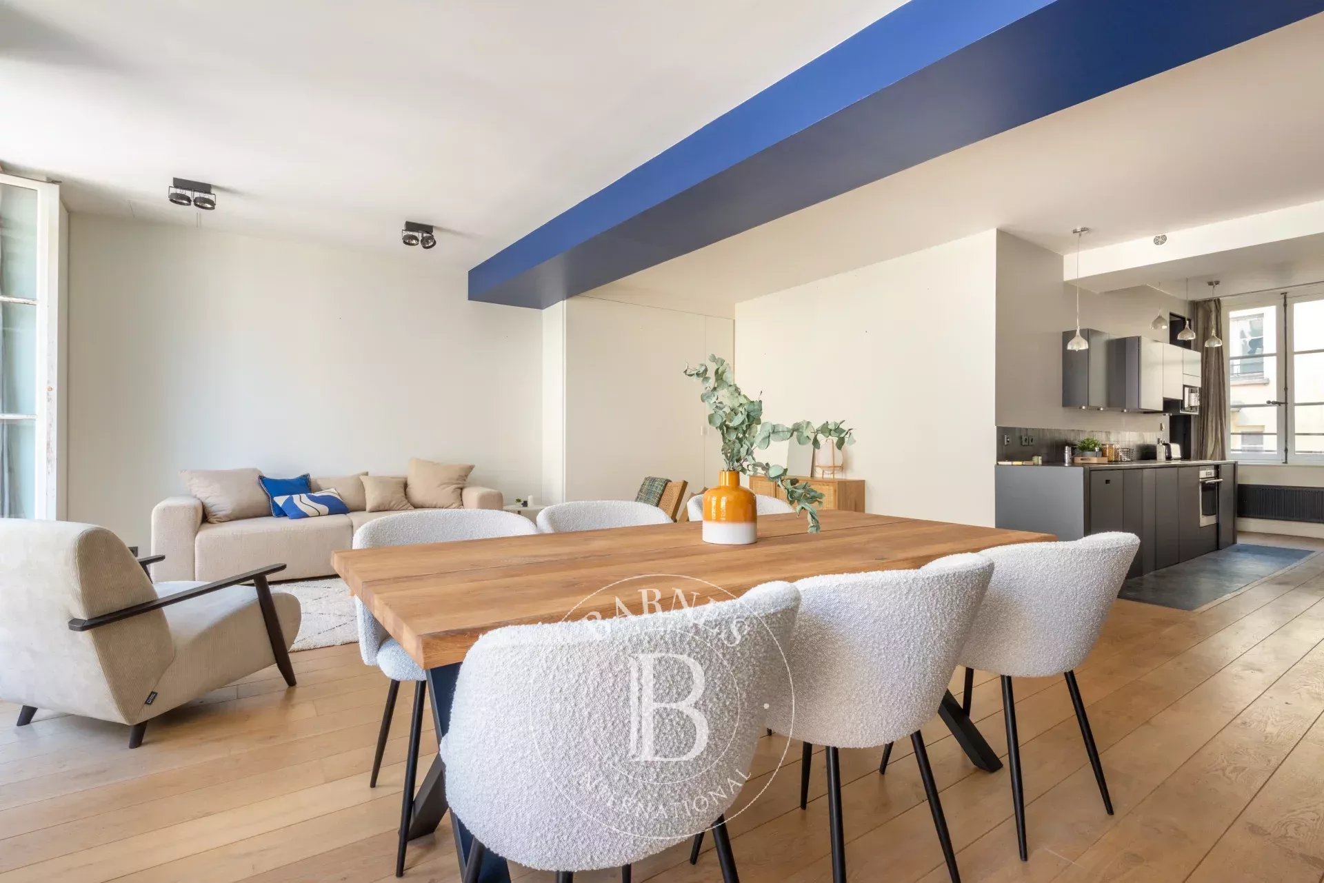 Daire Paris 3ème - picture 4