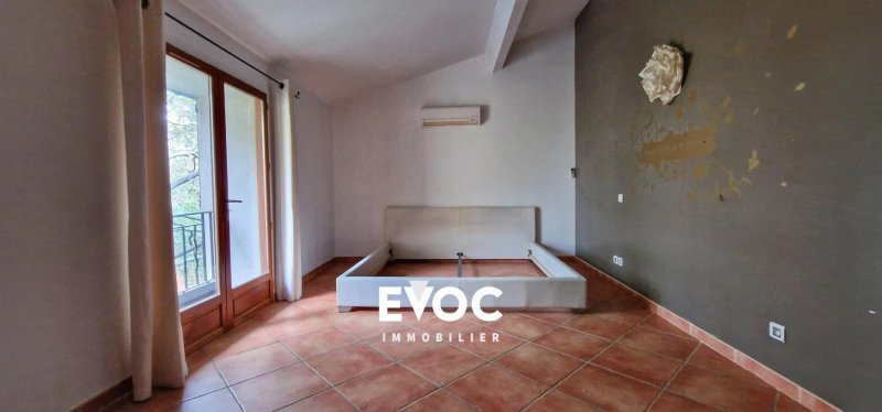 Photo 16 — Maison de caractère à vendre — Saint-Vincent-de-Barbeyrargues — T4 141 m² — Corps de ferme réhabilité — DPE C