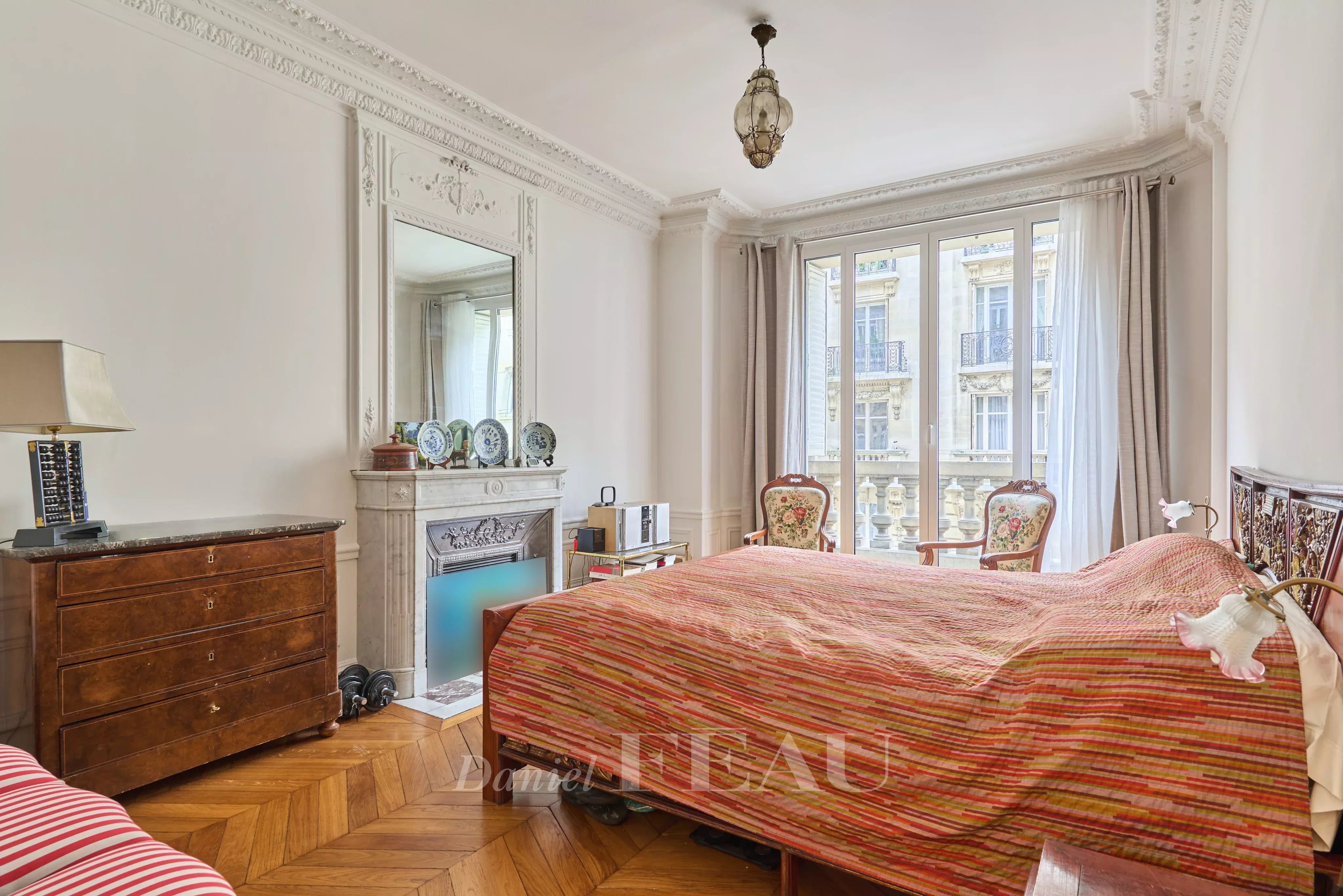 Sale Apartment Paris 16th