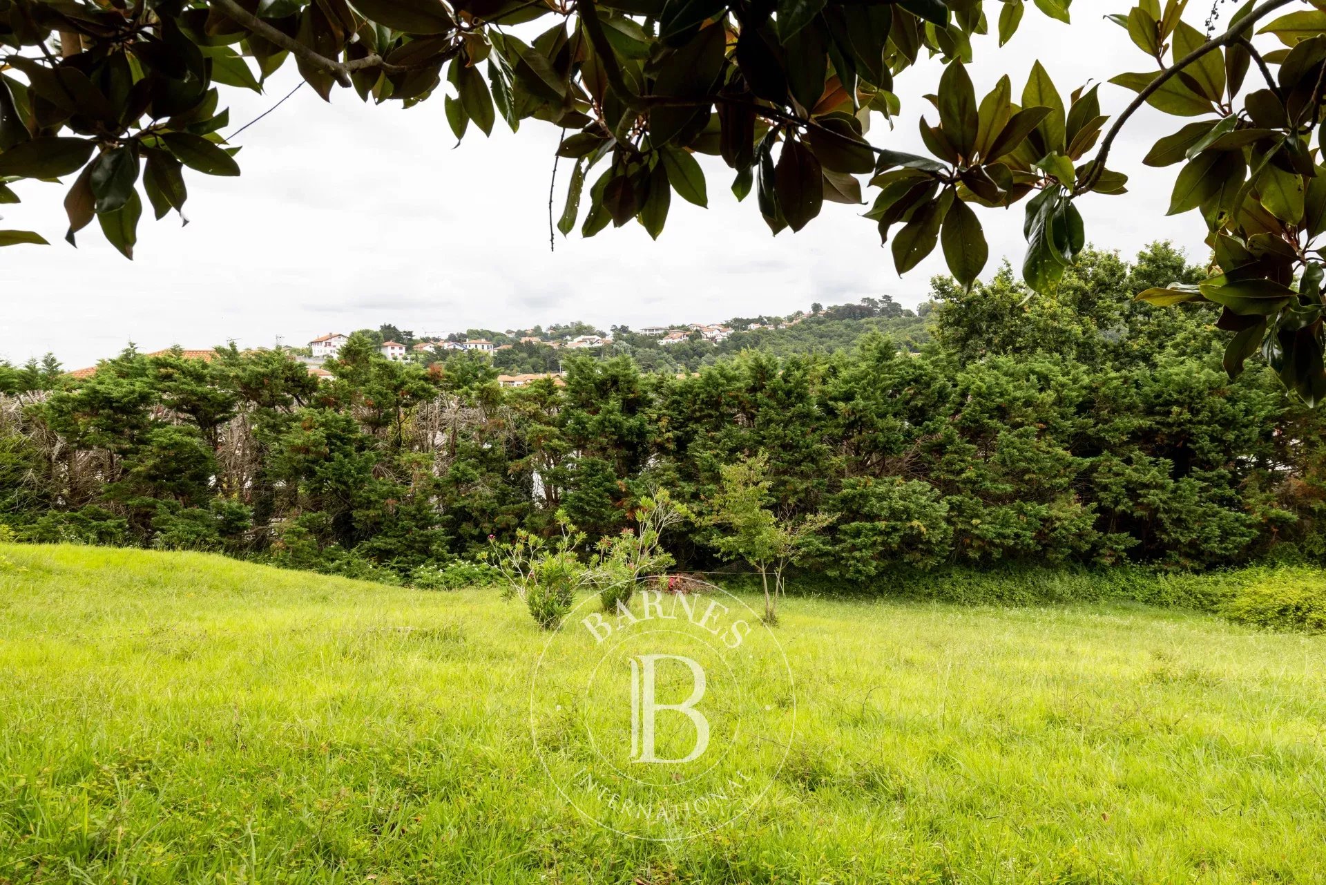 Terrain constructible Urrugne  -  ref 86144406 (picture 1)