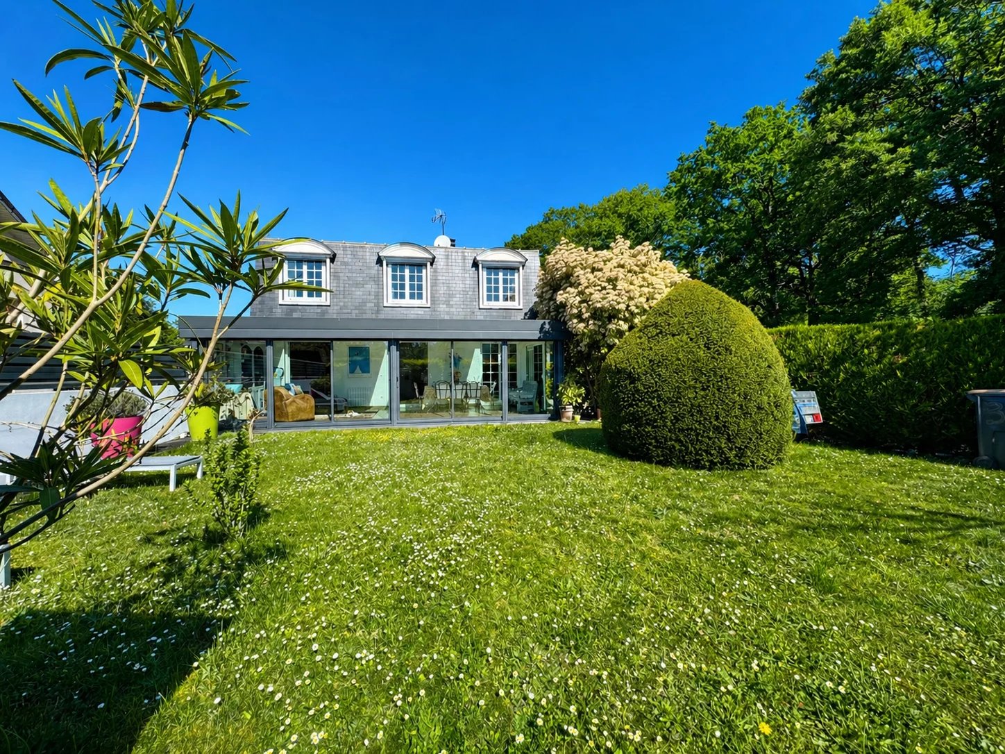 Agence immobilière de 
