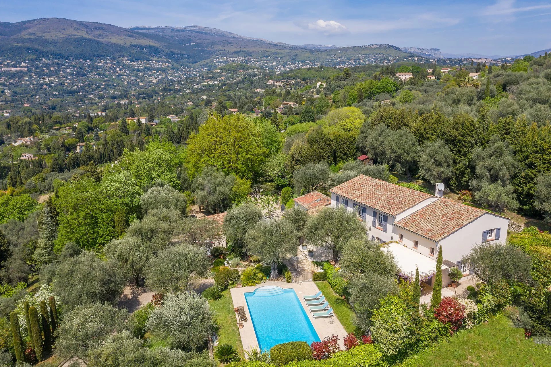 Cannes backcountry - Quintessential provencal bastide