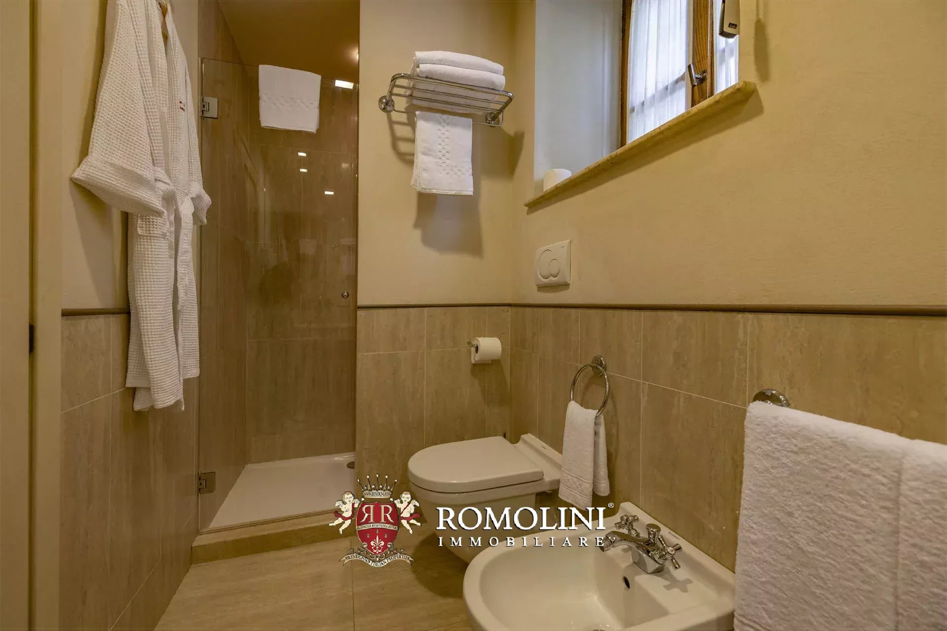 6 Bedroom Villa/Townhouse's Image 68
