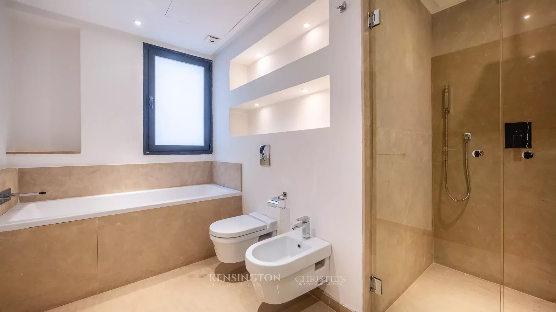 2 Bedroom Apartment/Flat's Image 5