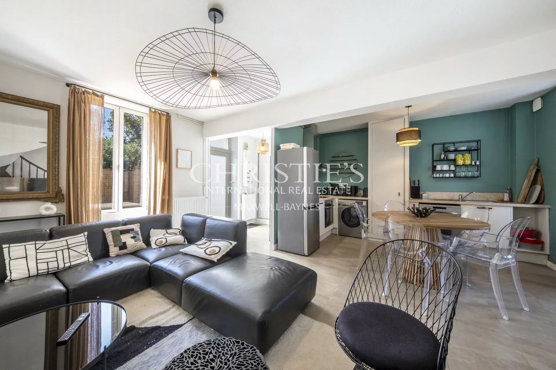 13 Bedroom Villa/Townhouse's Image 45