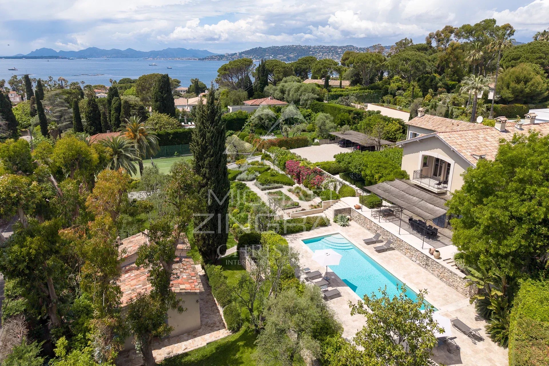 7 Bedroom Villa/Townhouse's Image 6