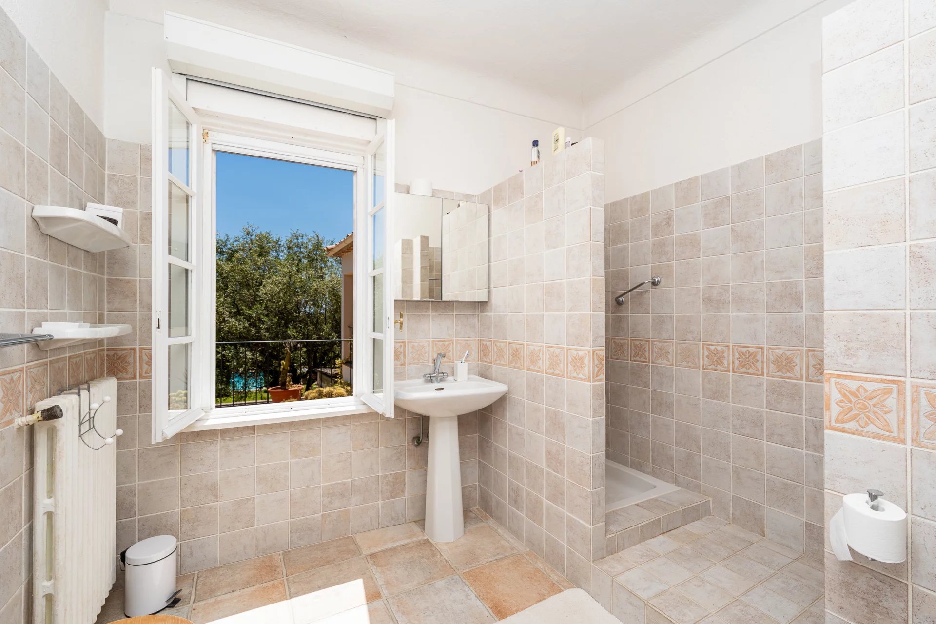 7950515-Propriété Opio