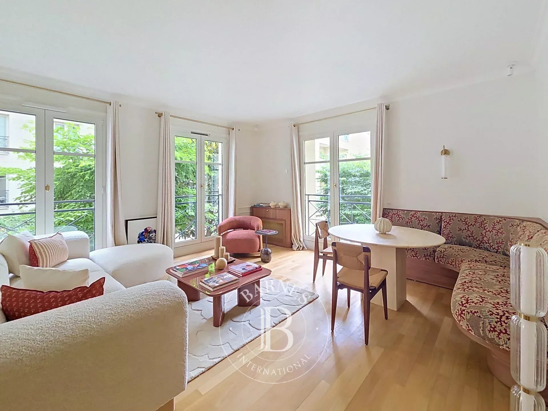 Appartement Paris 75006  -  ref 87252132 (picture 1)