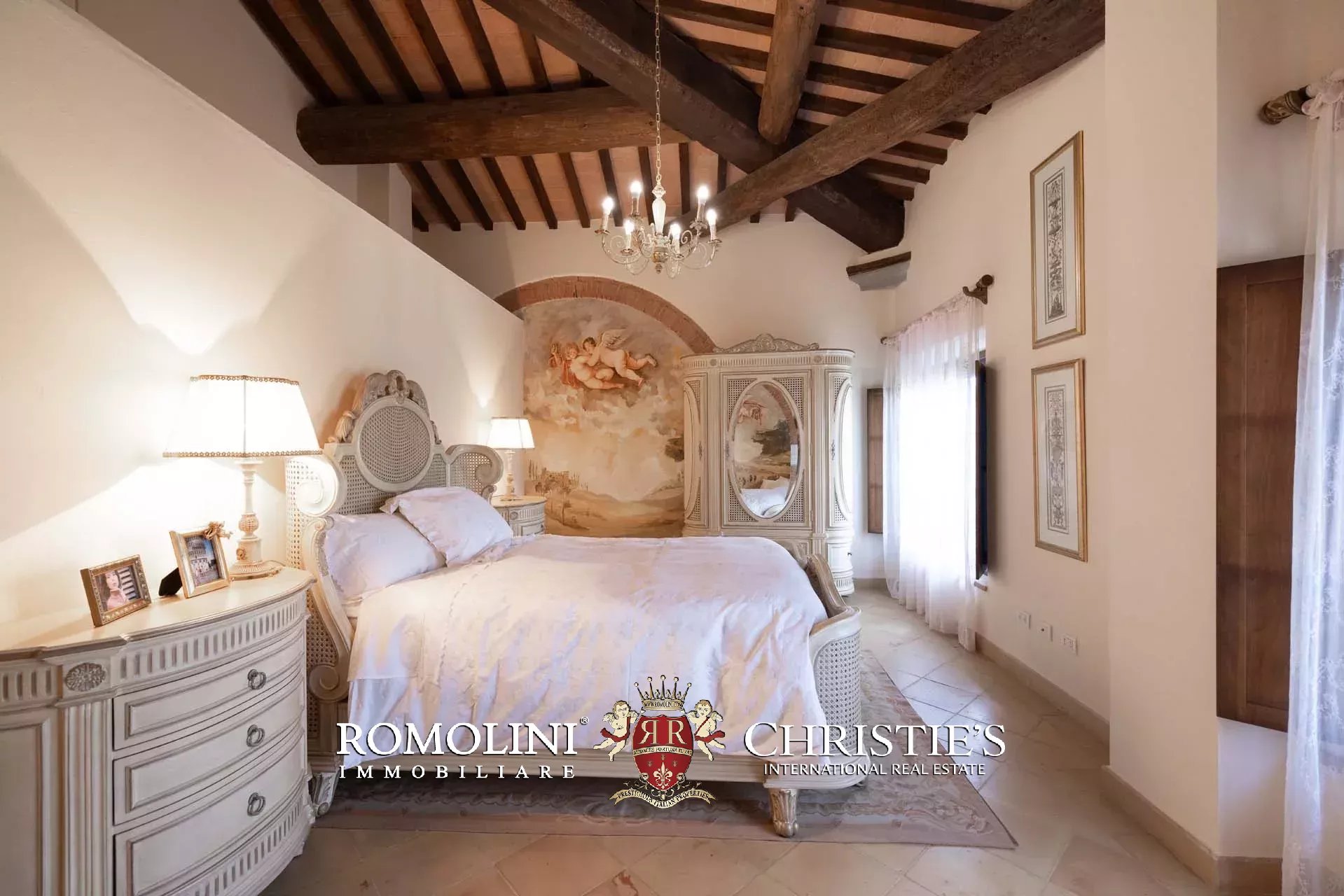 37 Bedroom Villa/Townhouse's Image 205
