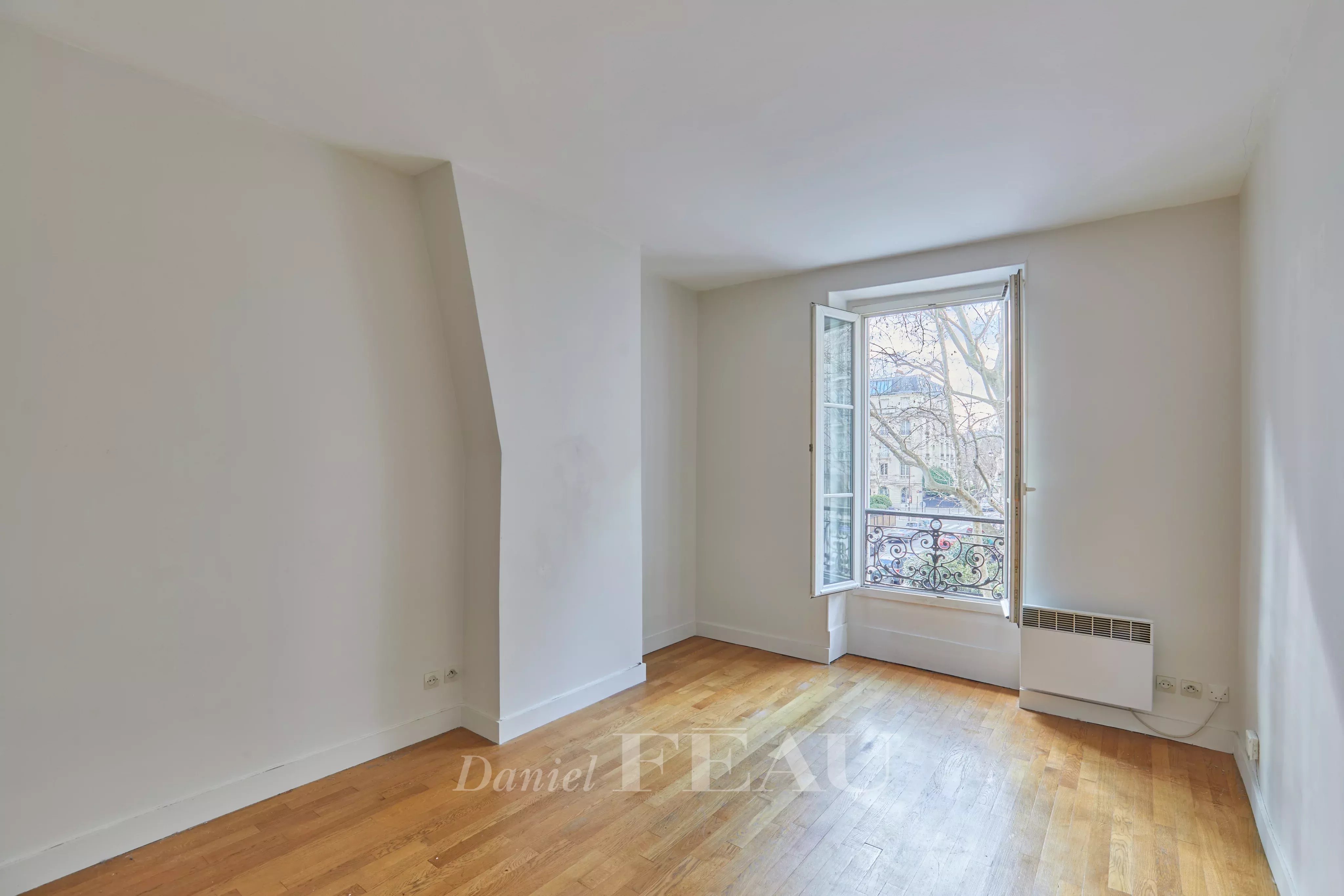 Sale Apartment Paris 7th