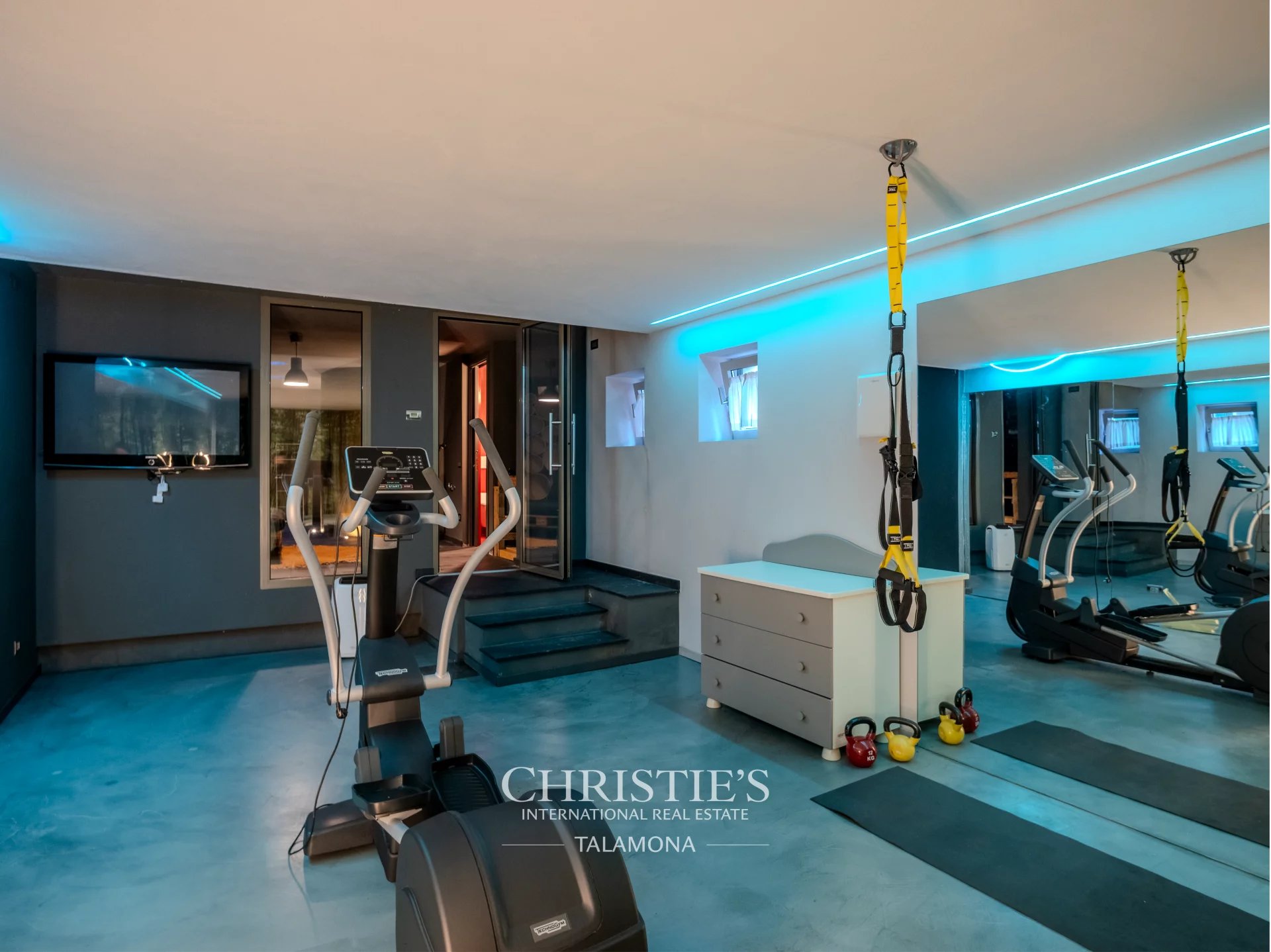 4 Bedroom Villa/Townhouse's Image 35