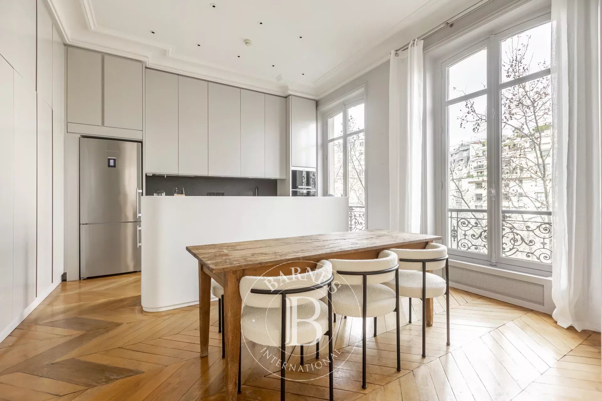 Daire Paris 8ème - picture 5