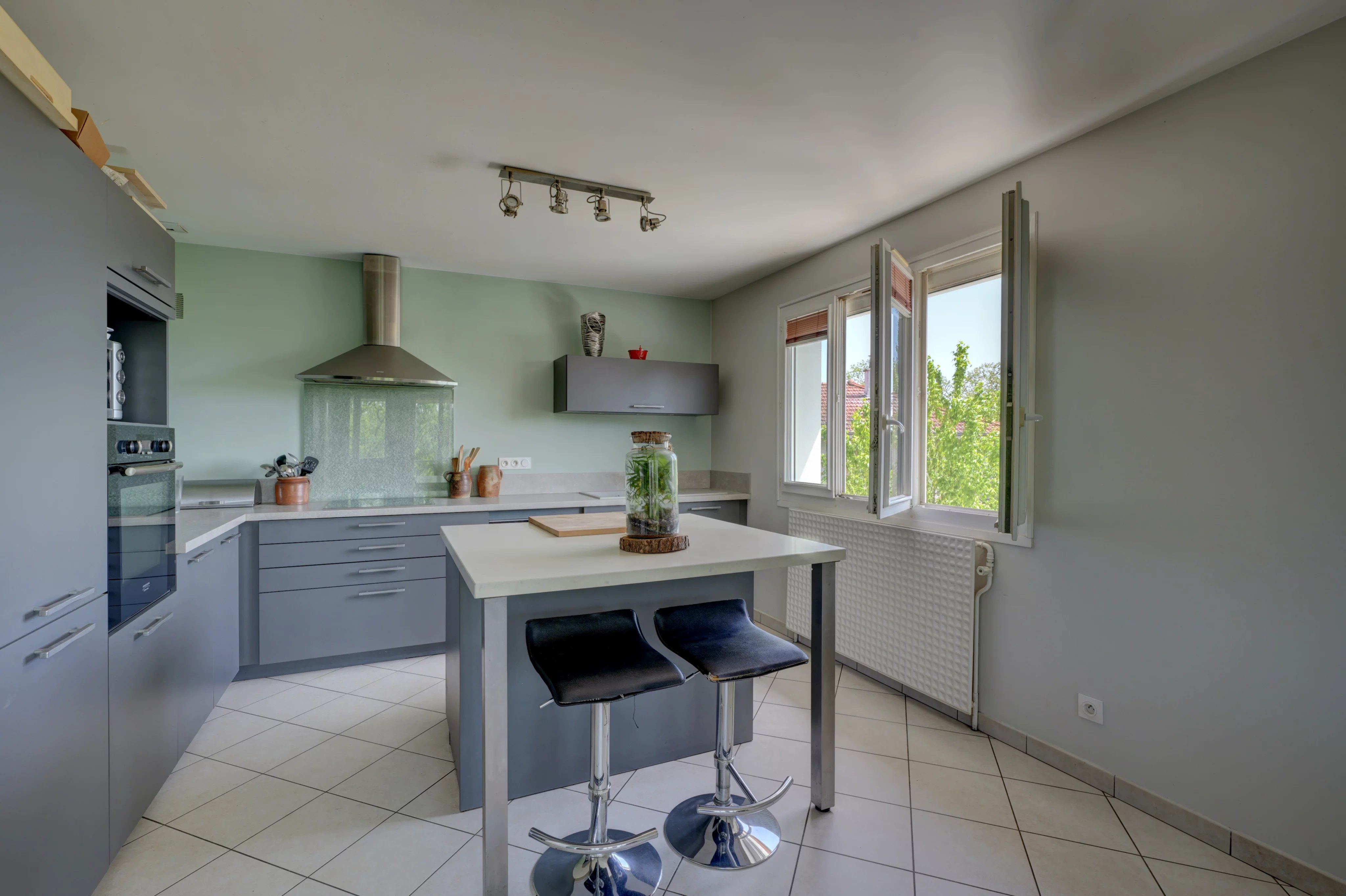 Maison avec piscine - St Genis les Ollières — photo 5