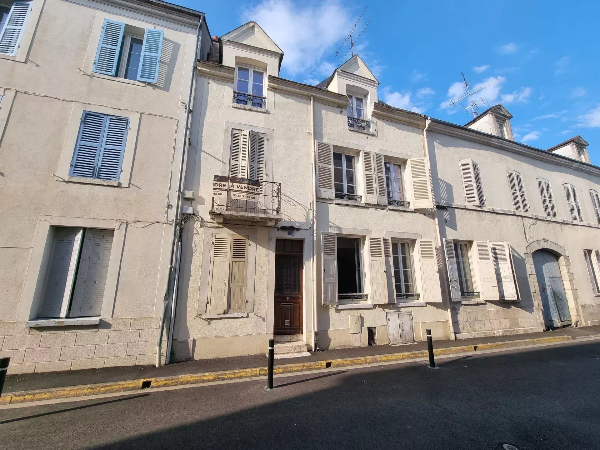 Belle et Grande Maison de Ville au coeur de Montargis