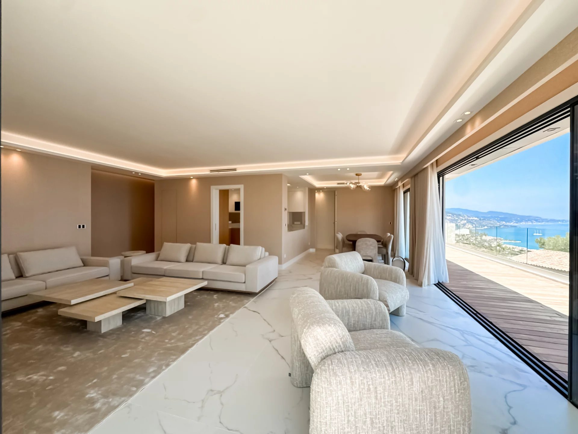 Roquebrune Cap Martin : Luxurious Villa Opportunity