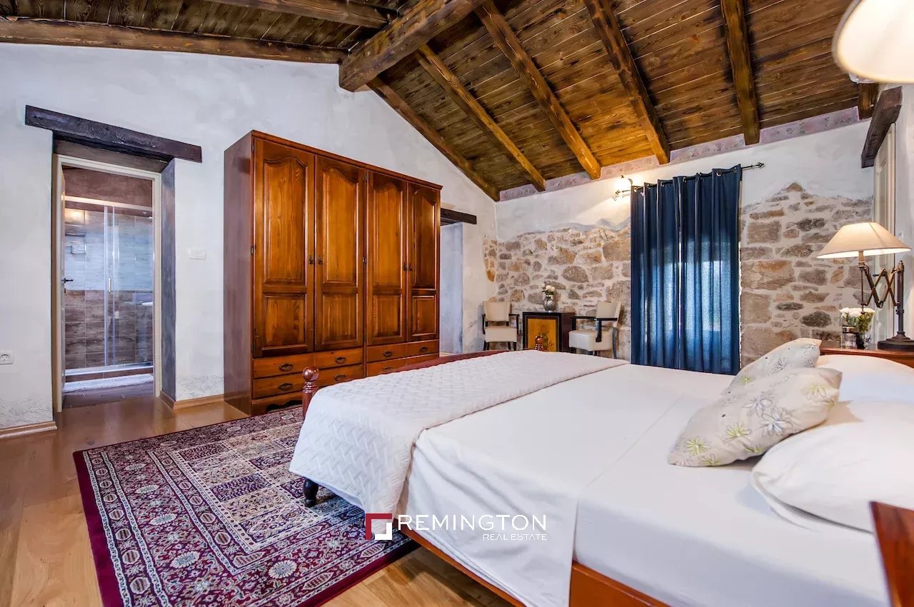 4 Bedroom Villa/Townhouse's Image 24