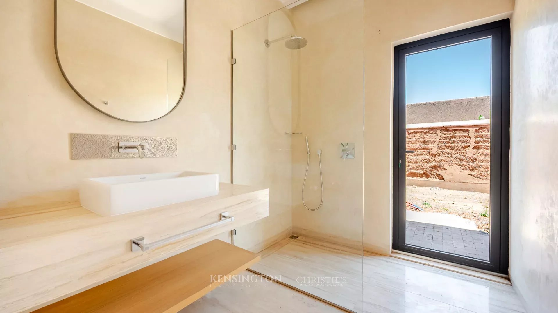 6 Bedroom Villa/Townhouse's Image 21