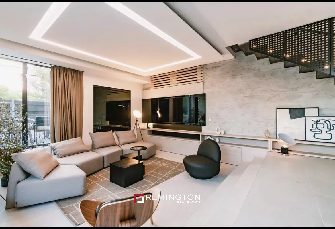 4 Bedroom Villa/Townhouse's Image 61