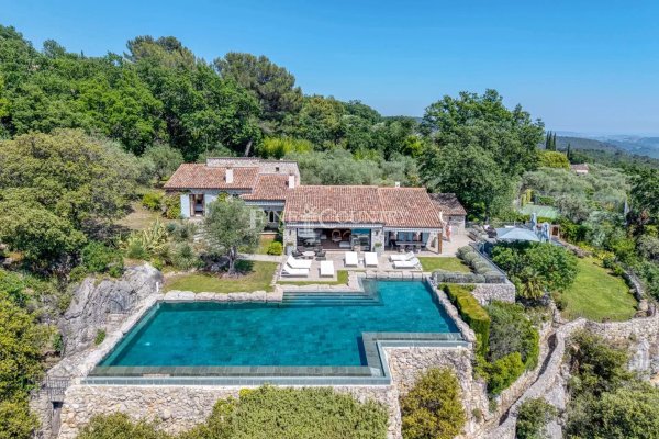Estate for sale in Saint-Cezaire-sur-Siagne — photo 3