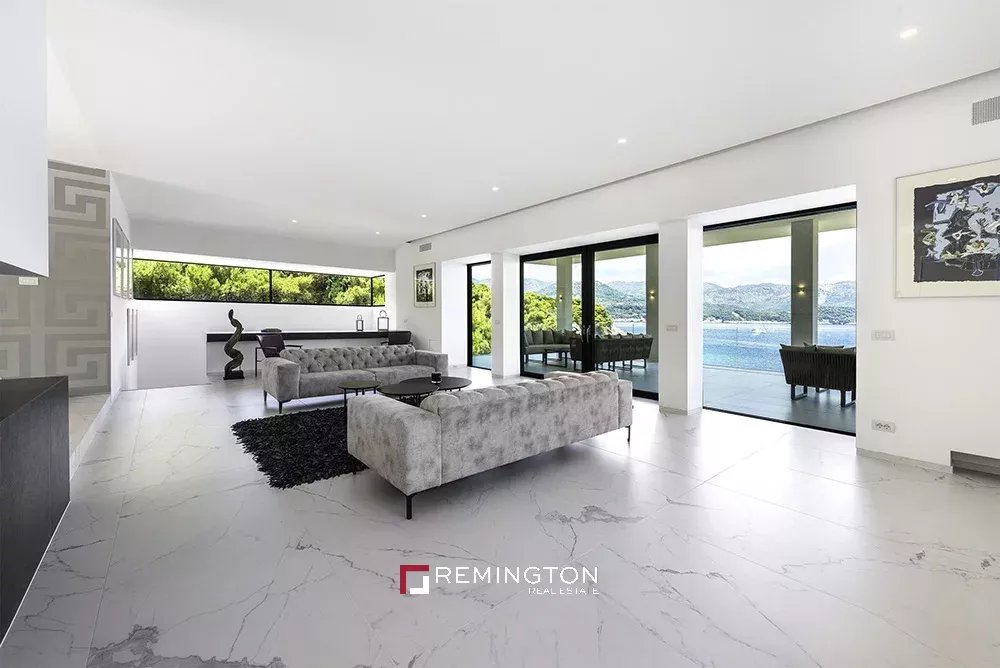 5 Bedroom Villa/Townhouse's Image 23