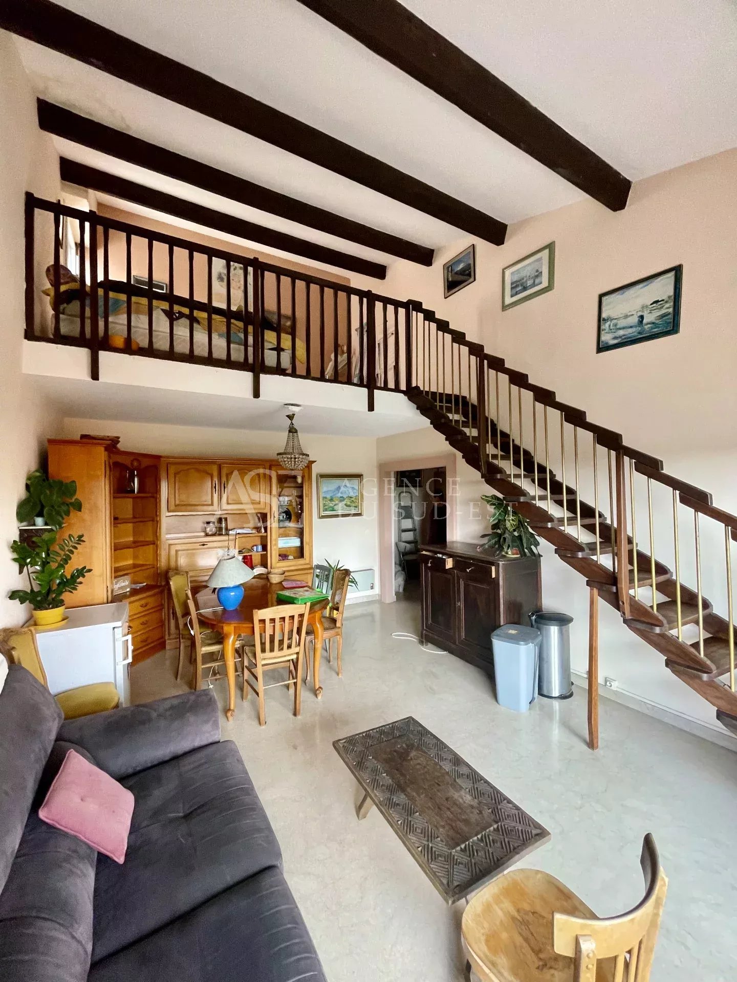 Agence immobilière de 