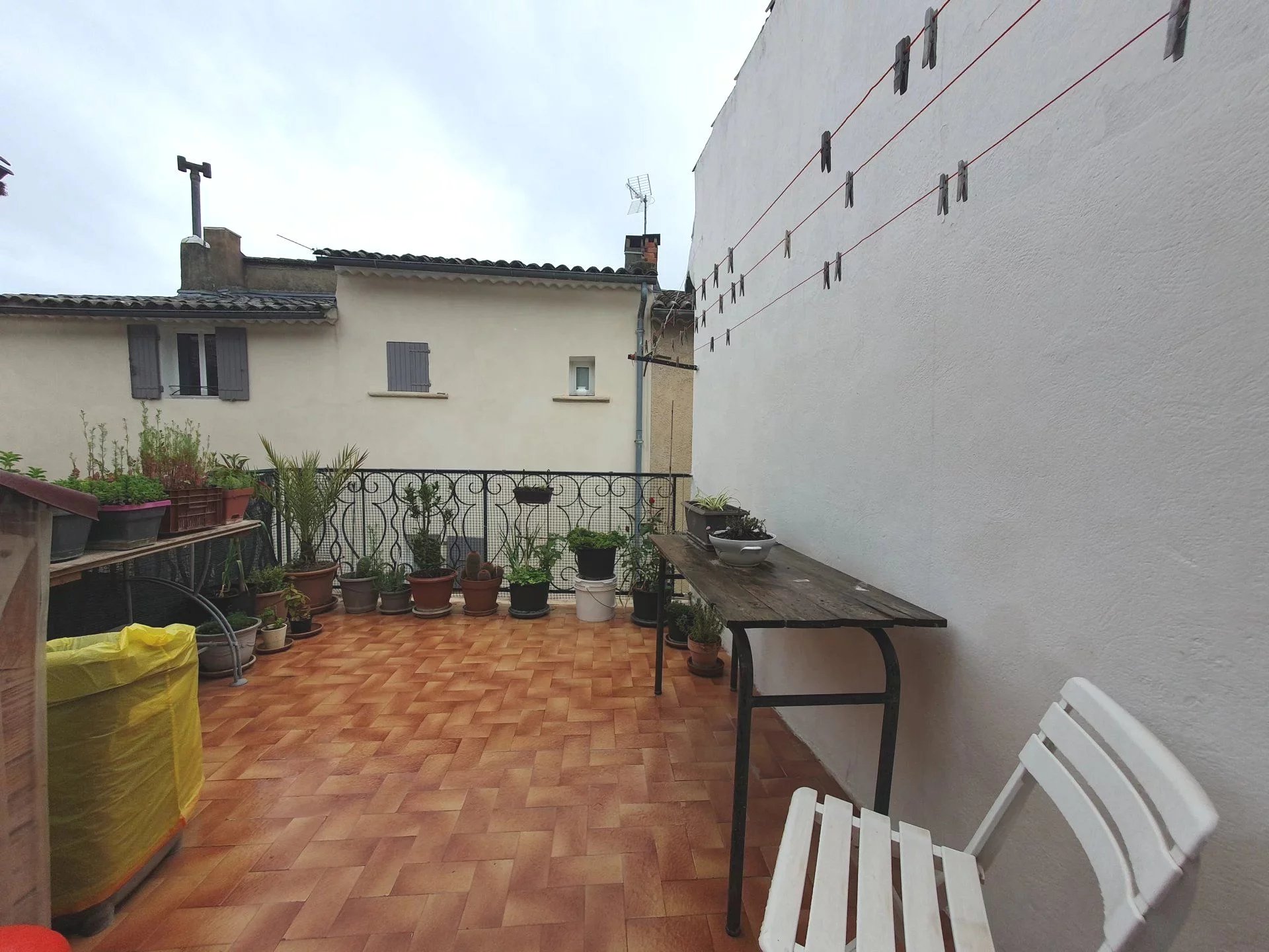 Immeuble 12 % de rentabilité : Ensemble Immobilier à Cavaillon