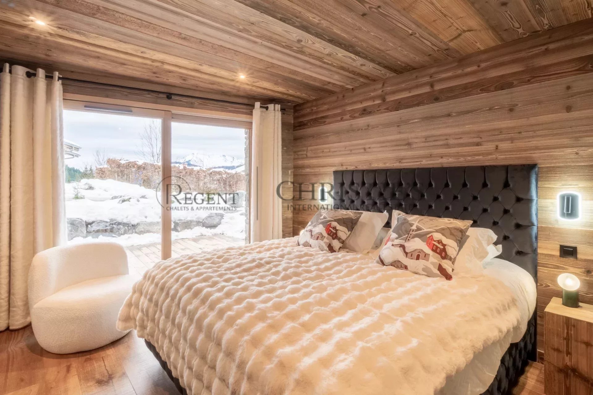 5 Bedroom Villa/Townhouse's Image 4
