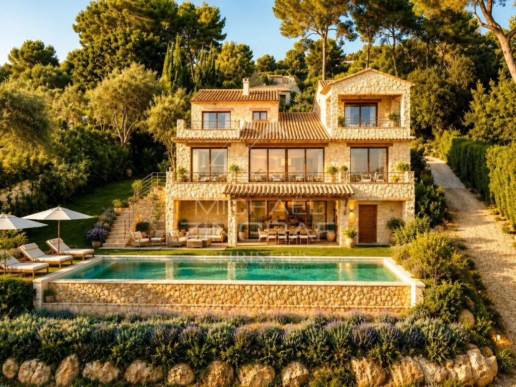 Villa for sale in Saint-paul-de-vence — Saint-Paul-de-Vence - Premium villa with panoramic sea and village views