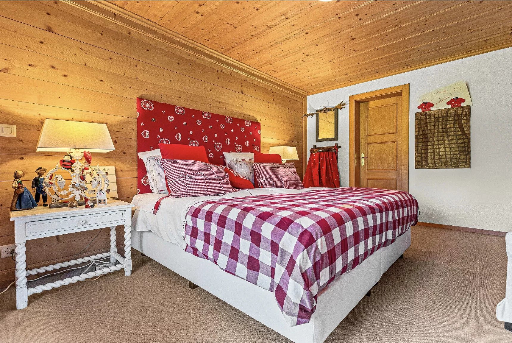 Sublime appartement de luxe et panoramique à quelques minutes de Gstaad