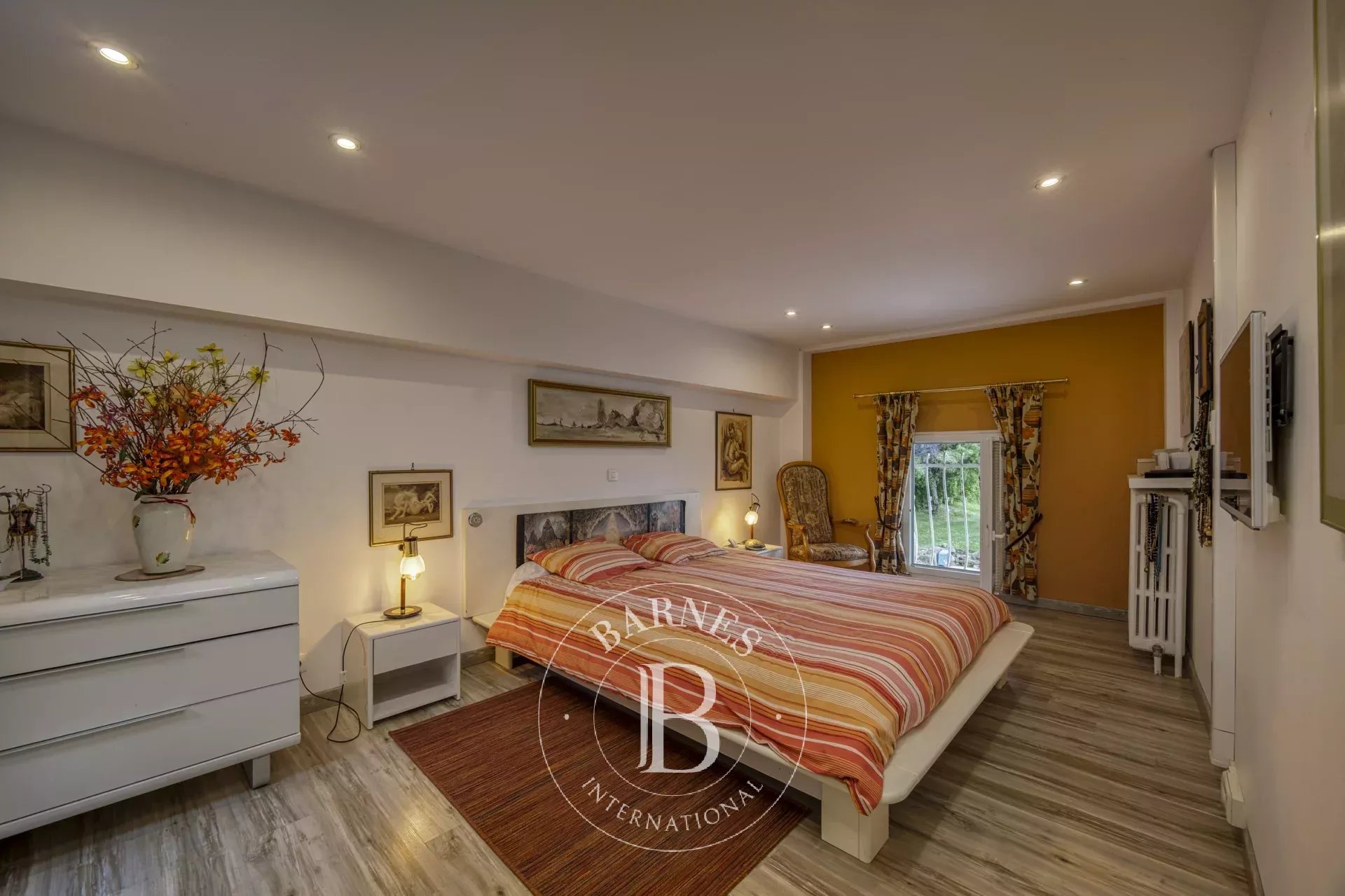 Ev Cranves-Sales - picture 12