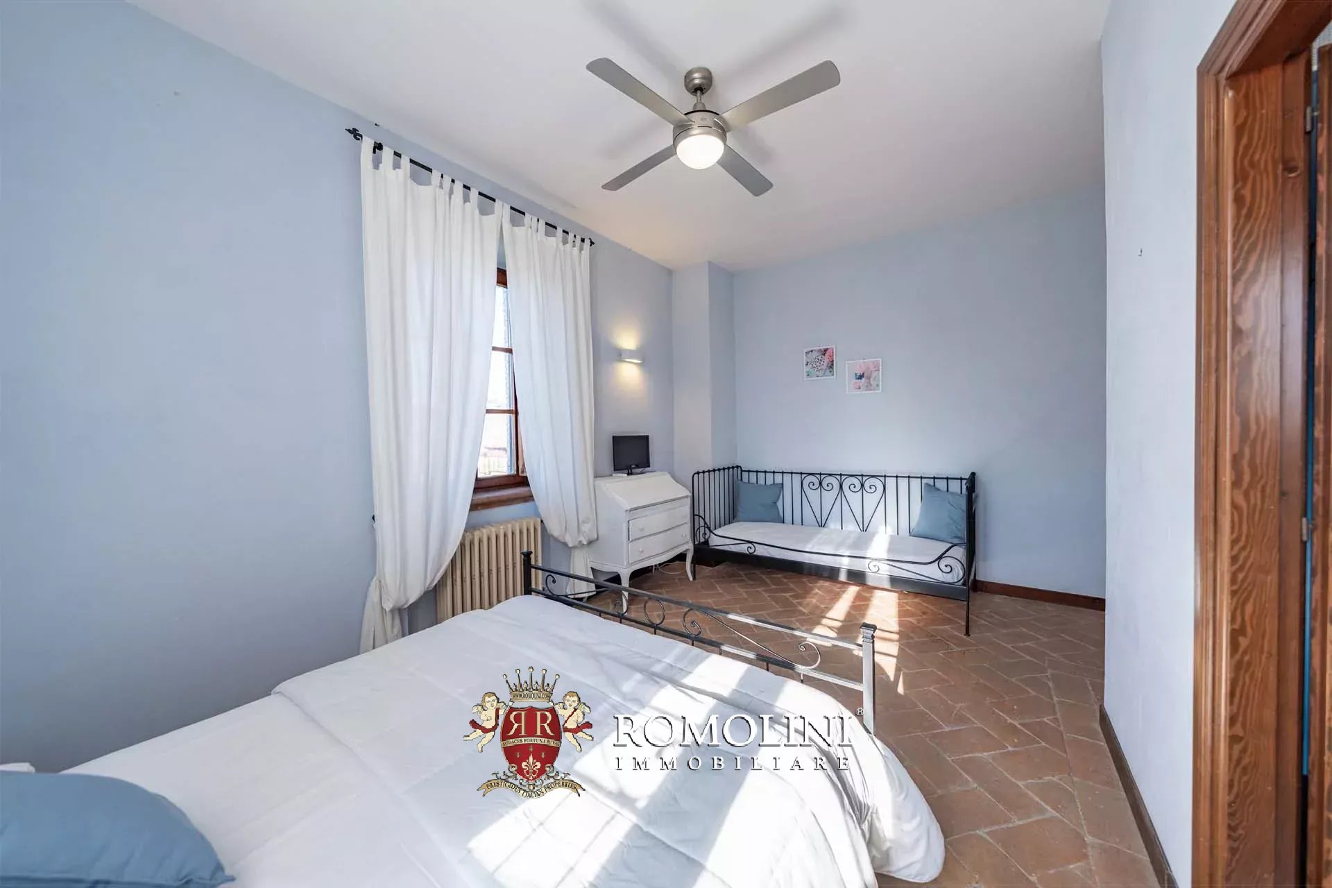 20 Bedroom Chateau's Image 37