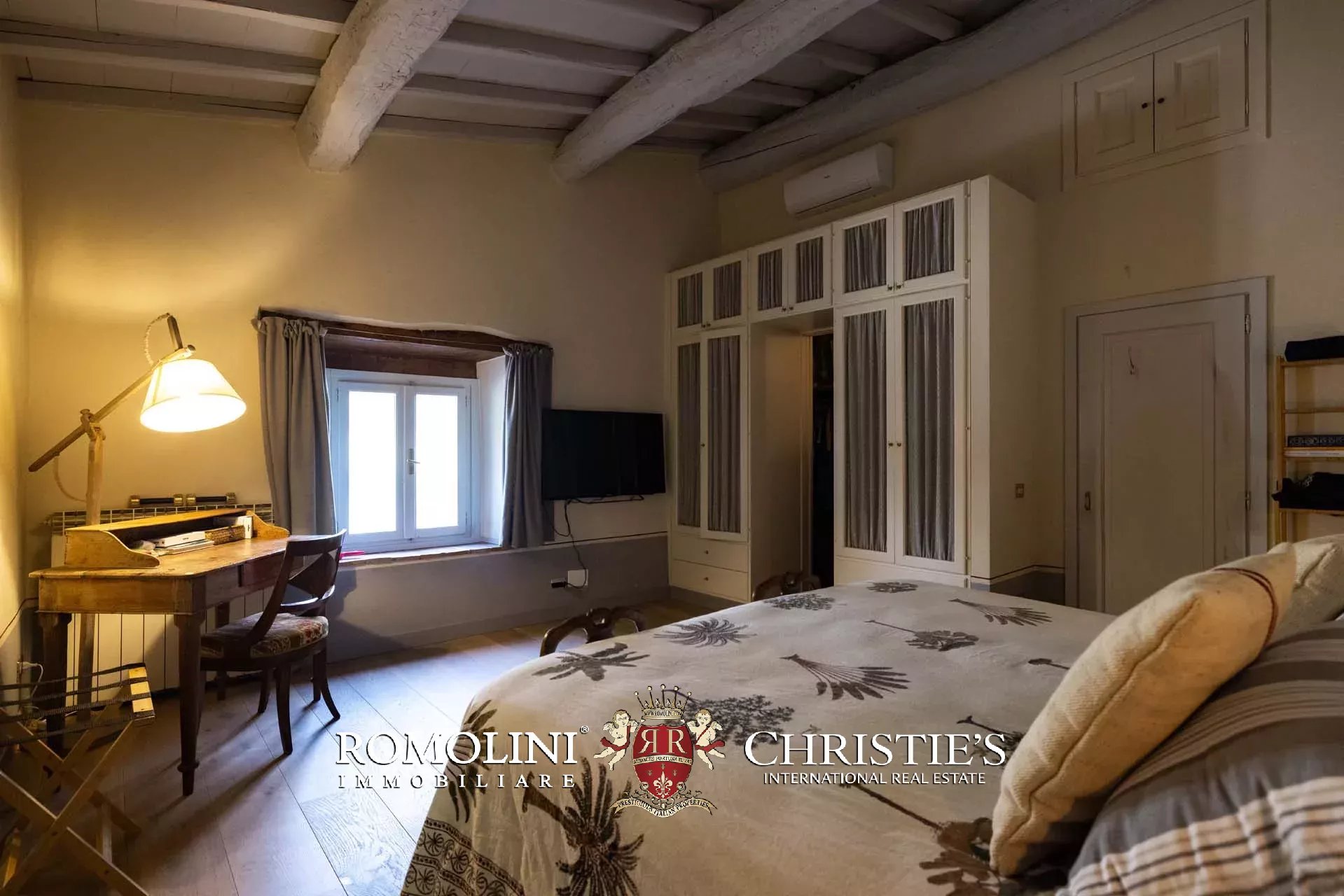 5 Bedroom Villa/Townhouse's Image 35