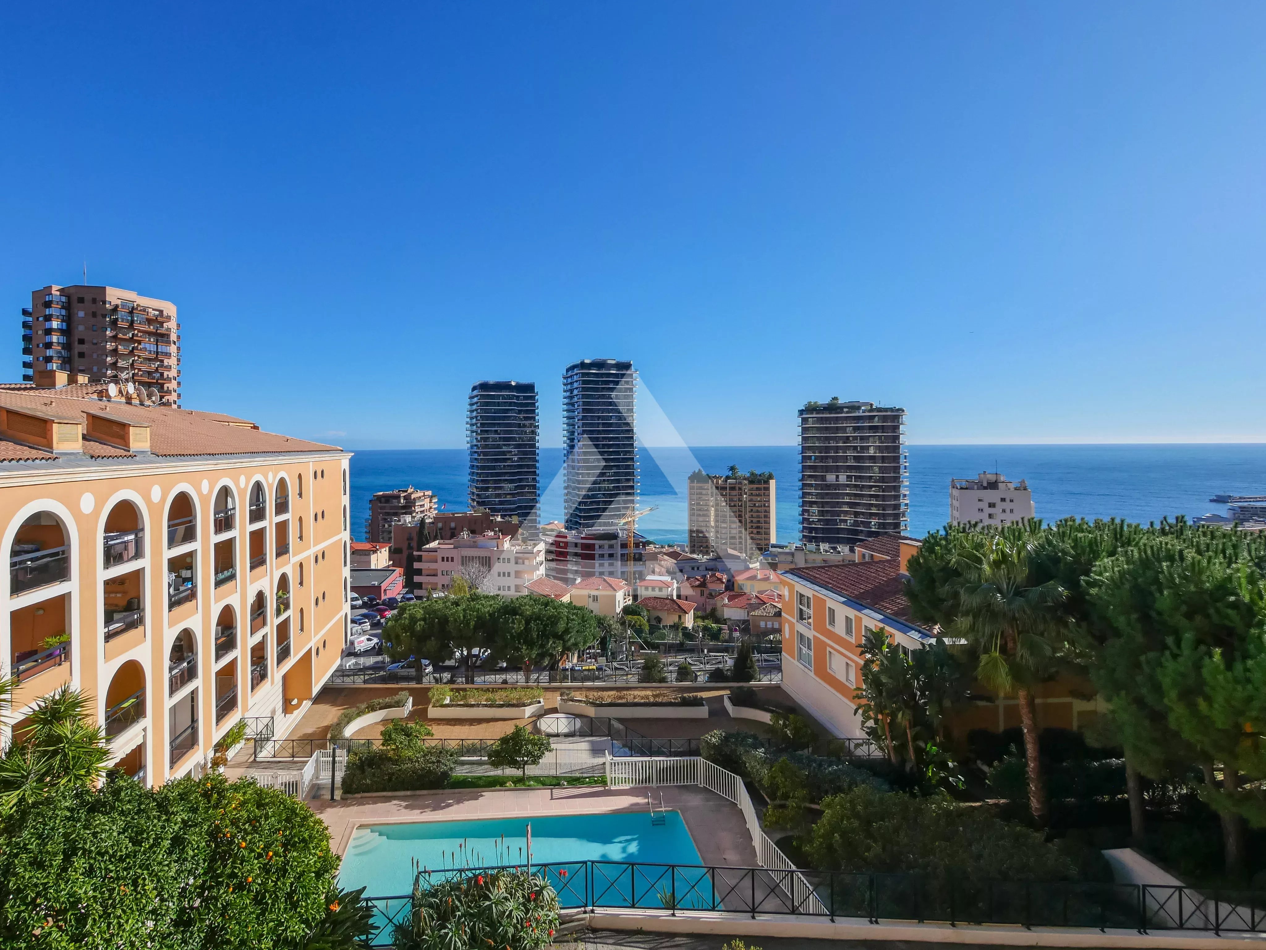 TWO BEDROOM APARTMENT WITH SEA VIEW - BEAUSOLEIL CLOSE TO MONACO- VILLA MEDICIS