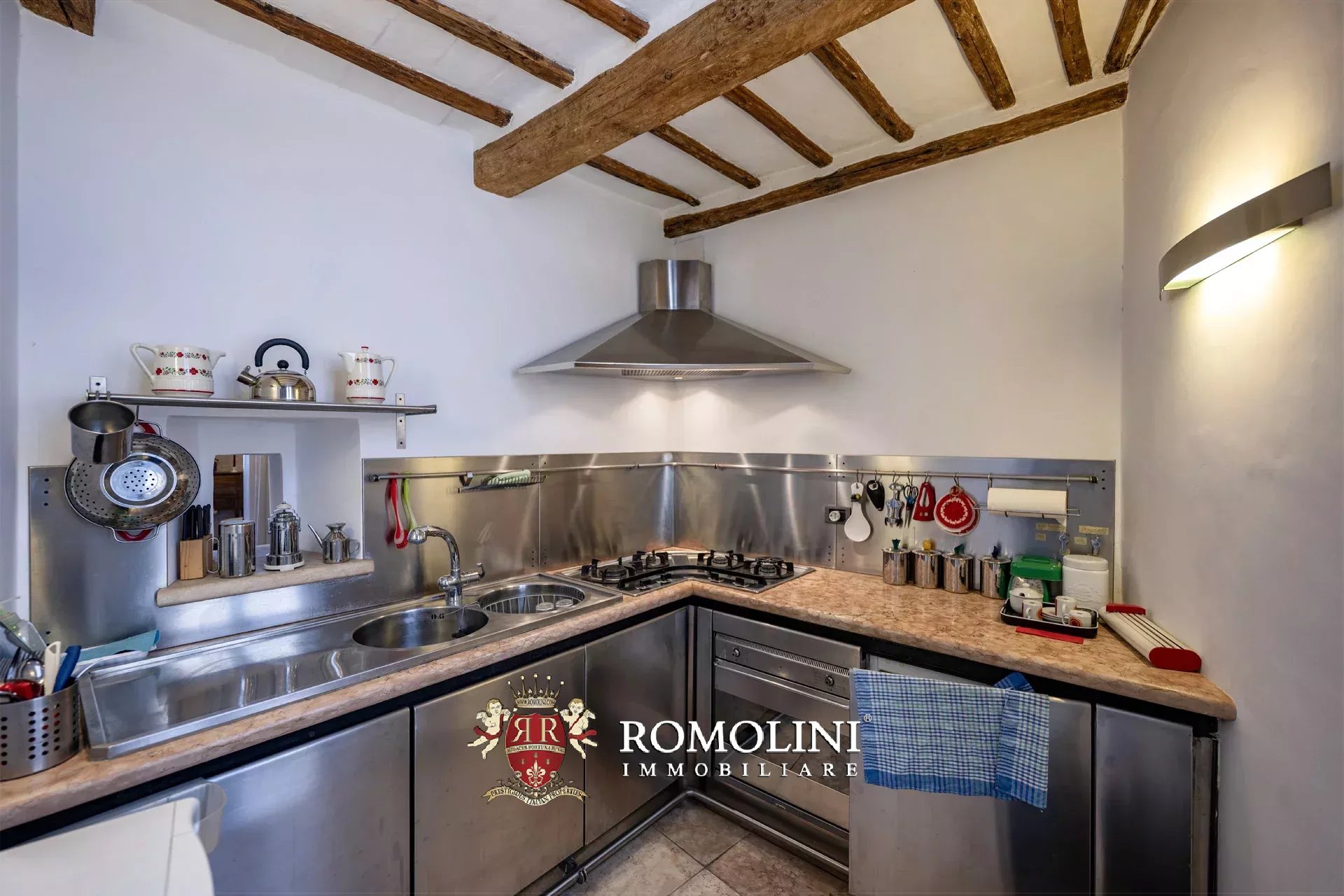 5 Bedroom Villa/Townhouse's Image 25