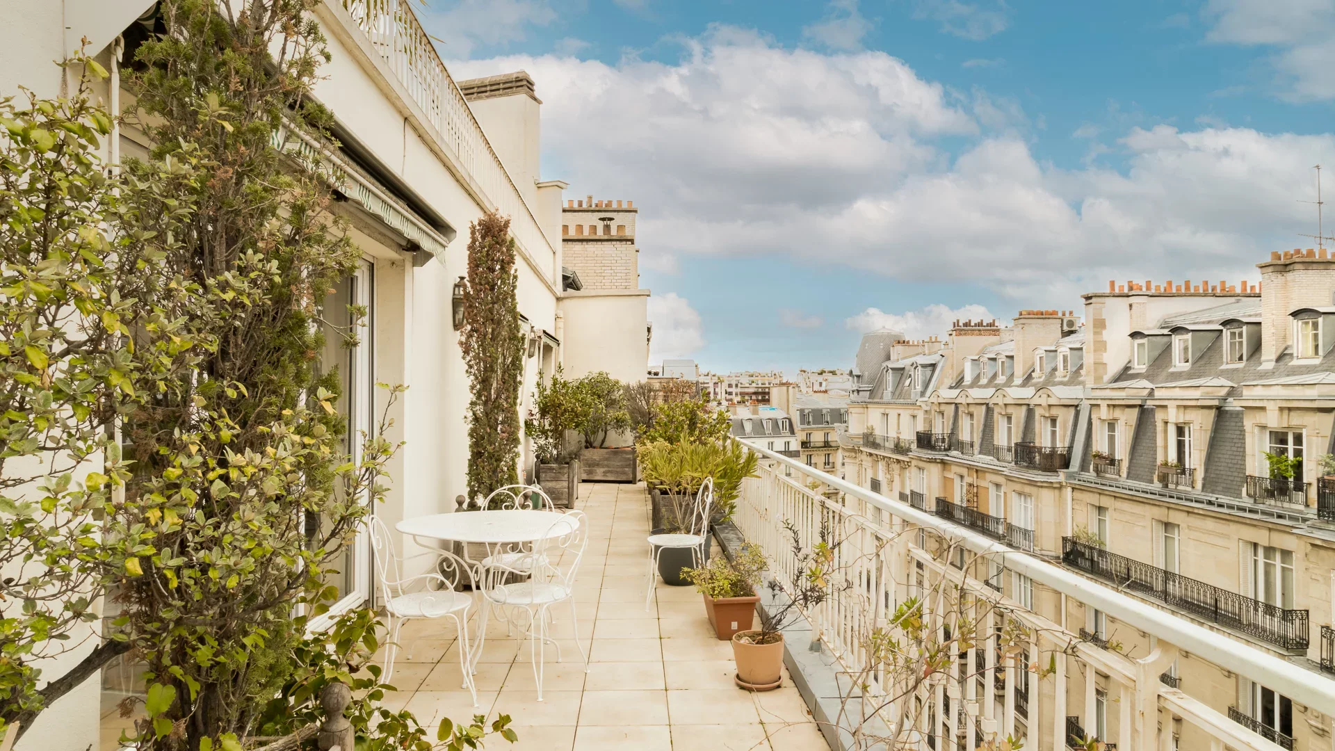 Paris 7e - PLACE DE BRETEUIL