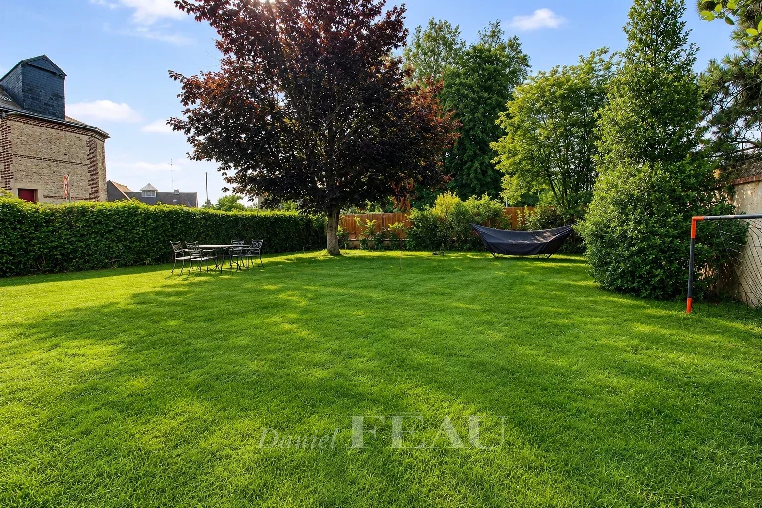 Pont l'eveque-330m2-jardin 800m2